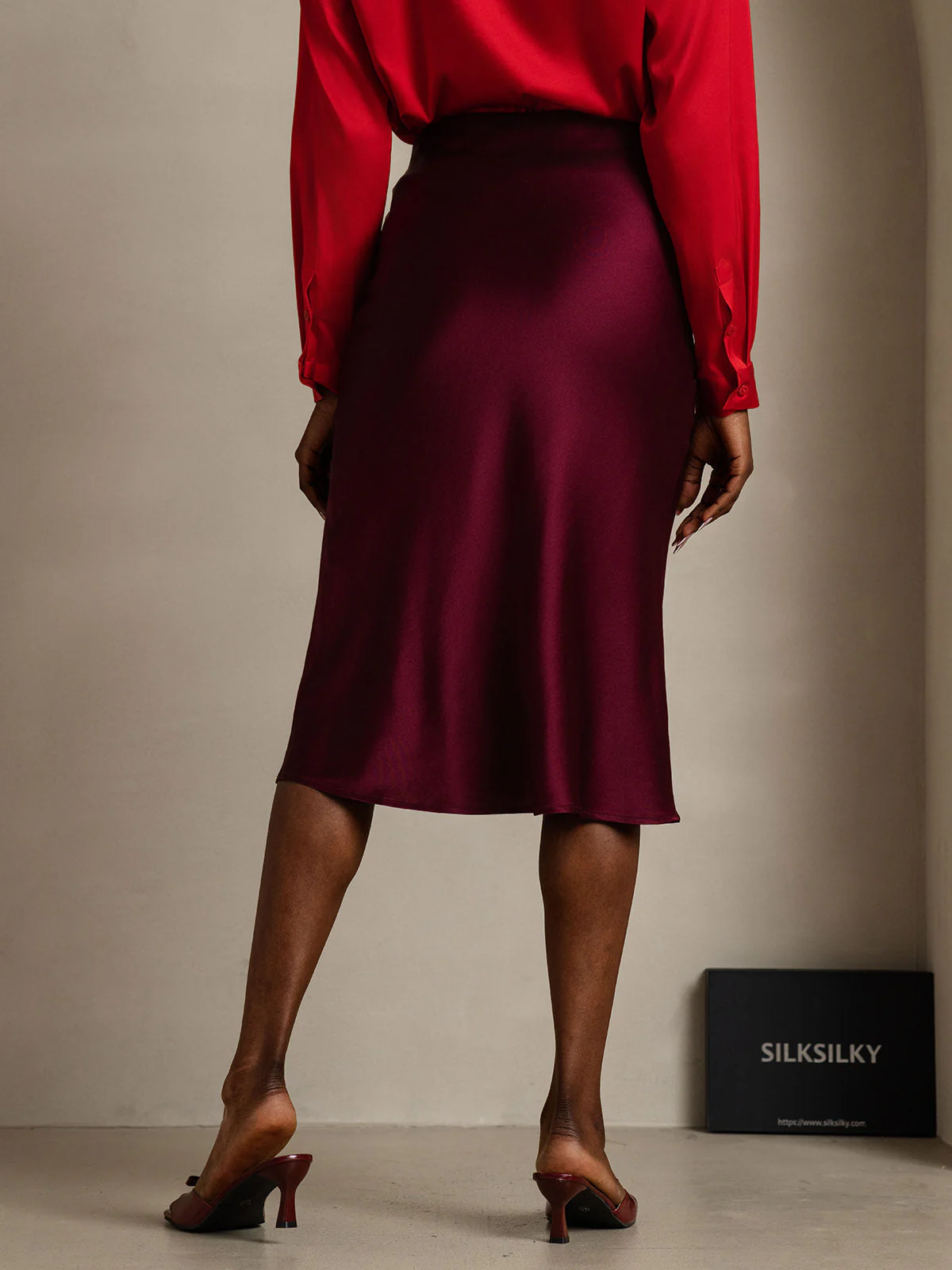 19Momme Mulberry Silk Stretch Long Straight Skirt - Image 11