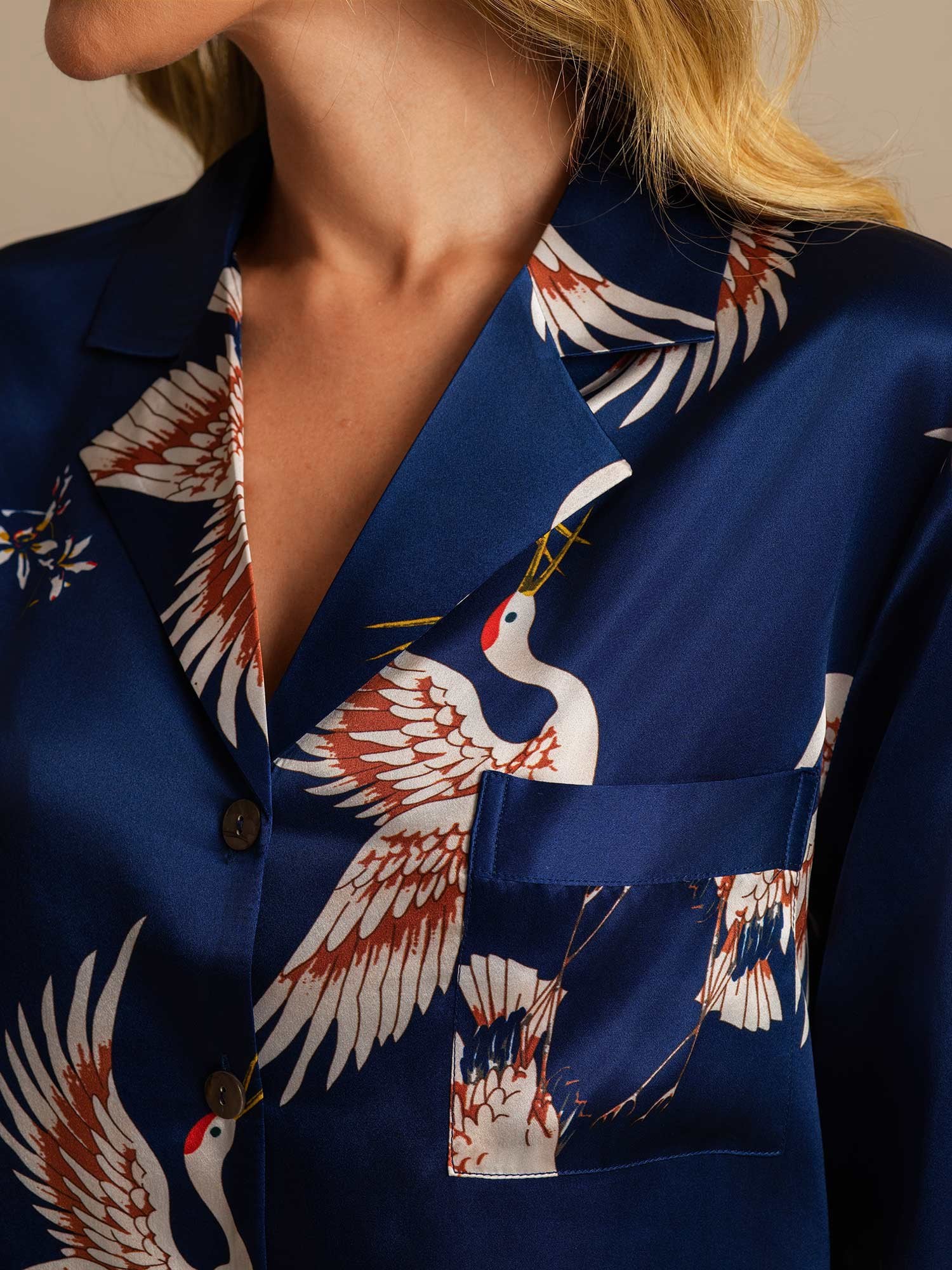 19Momme Pure Silk Crane Print Nightshirt with High-Low Hem - Image 4