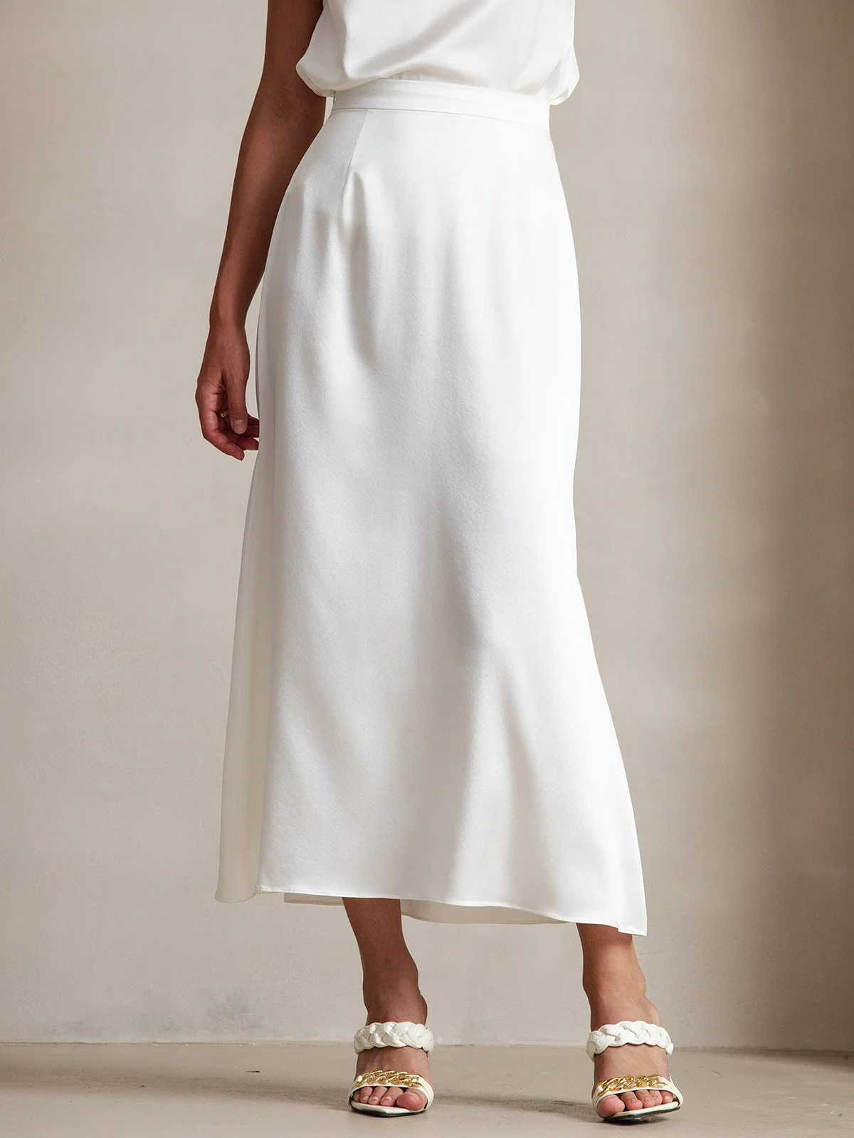 19Momme Silk A Line Maxi Skirt with Zipper Design - Image 9