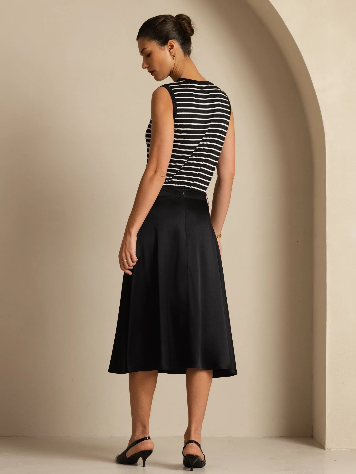 19Momme Silk High-Waist A-Line Midi Skirt with Pockets - Image 12