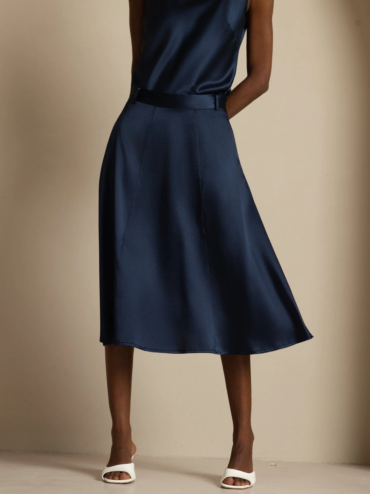 19Momme Silk High-Waist A-Line Midi Skirt with Pockets - Image 3