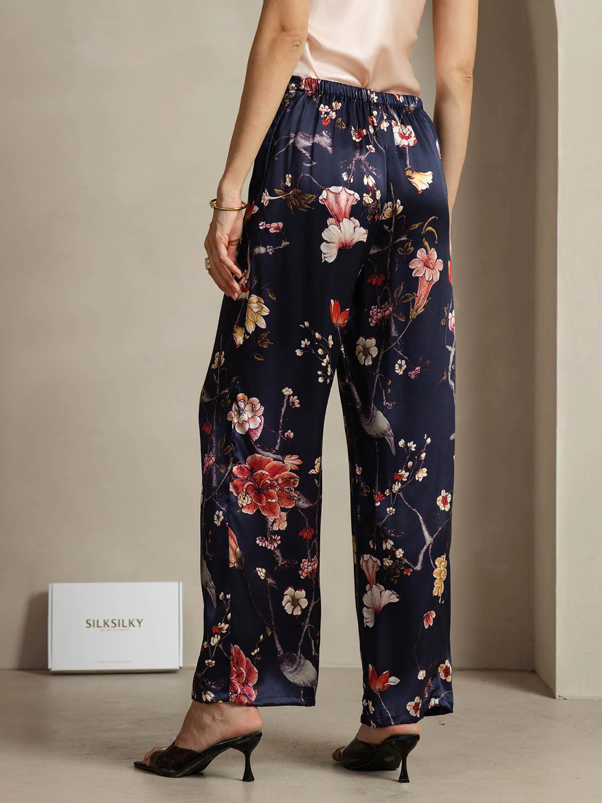19Momme Silk Navy Floral Print Wide Leg Women's Pants With Side Pockets Design - Image 2