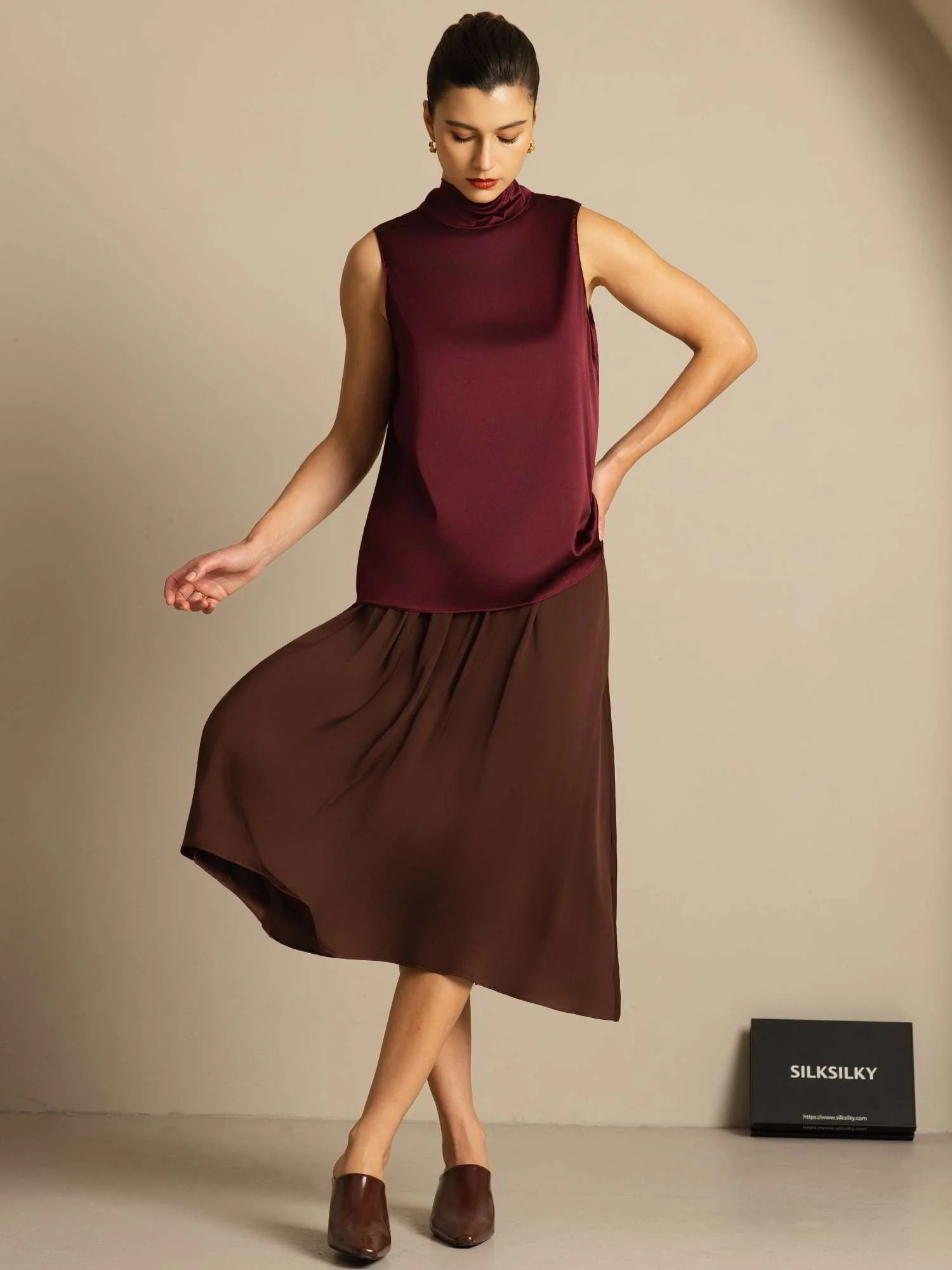 19Momme Silk Sleeveless Tie Neck Blouse - Image 10