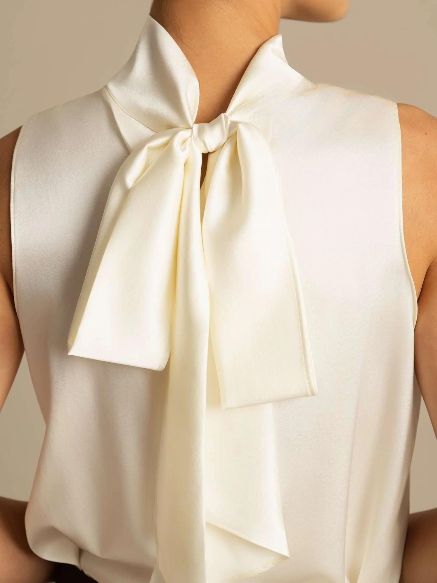 19Momme Silk Sleeveless Tie Neck Blouse - Image 15