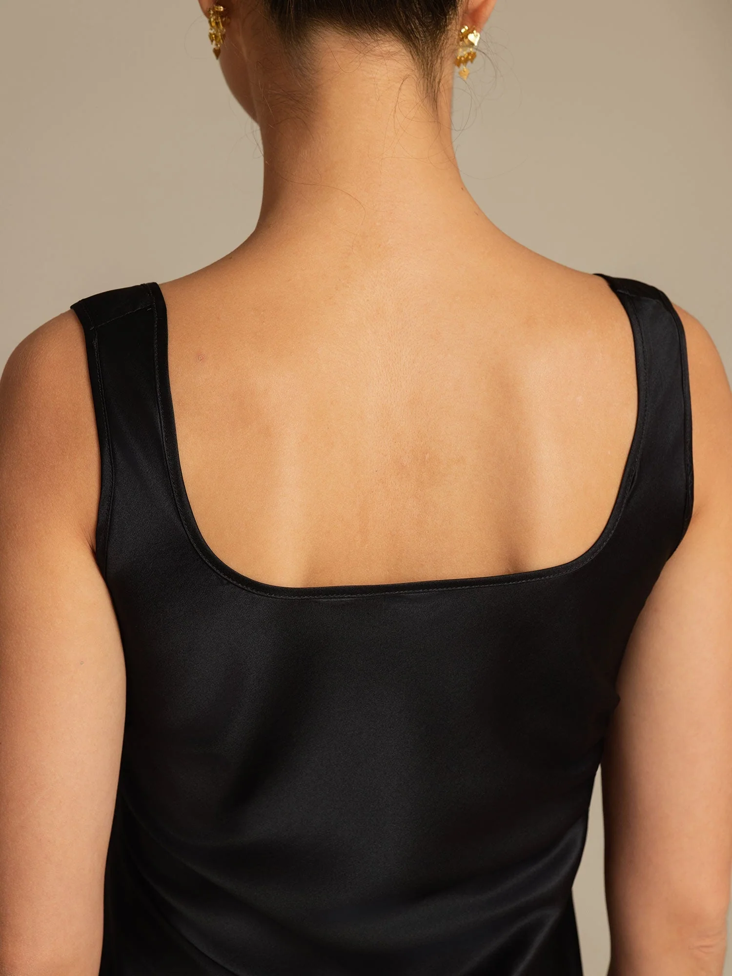 19Momme Silk Sleeveless U Neck Women's Tank Top - Image 15