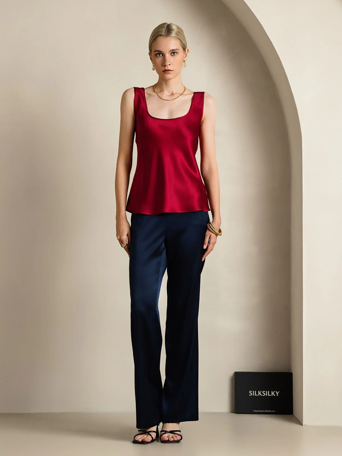 19Momme Silk Sleeveless U Neck Women's Tank Top - Image 28