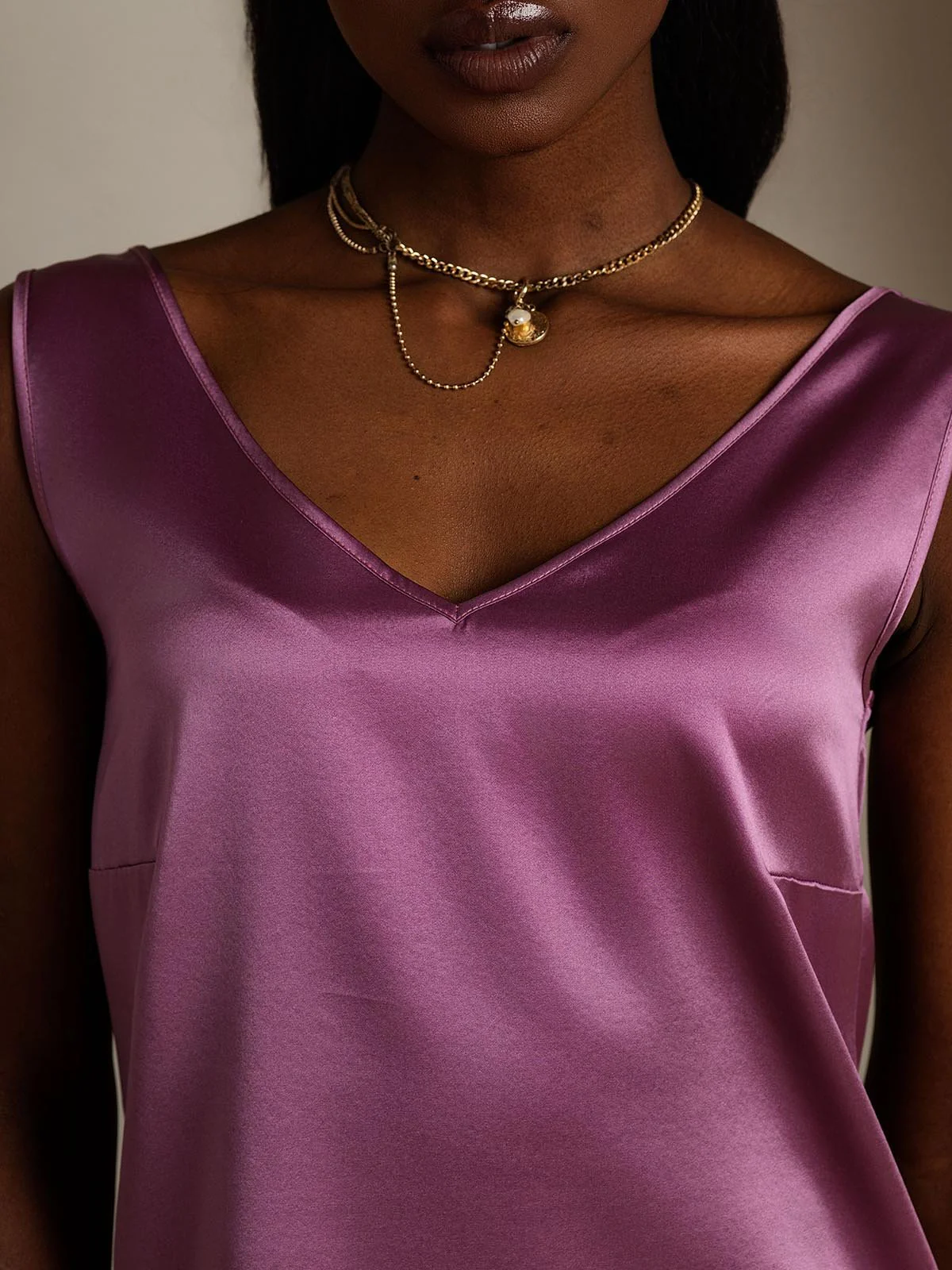19Momme Silk Sleeveless V Neck Women's Tank Top with V Back Design - Image 14