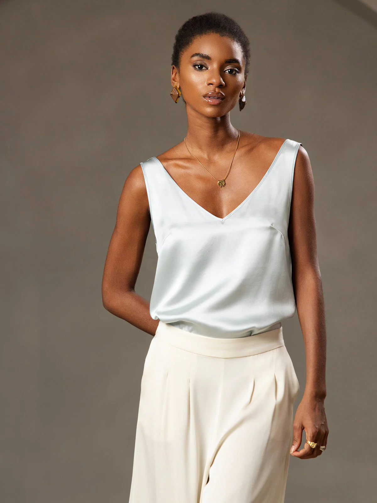 19Momme Silk Sleeveless V Neck Women's Tank Top with V Back Design - Image 41