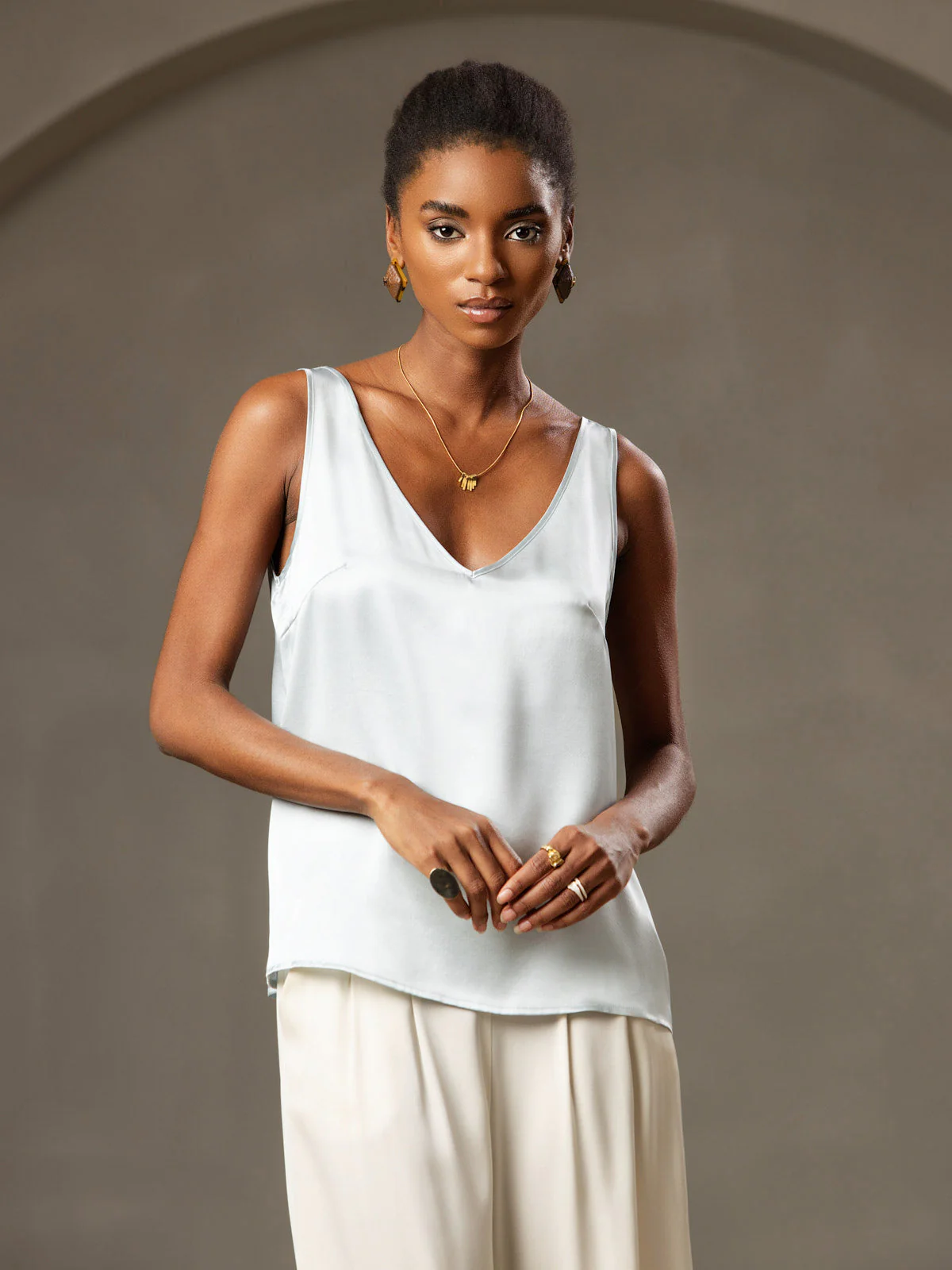 19Momme Silk Sleeveless V Neck Women's Tank Top with V Back Design - Image 44