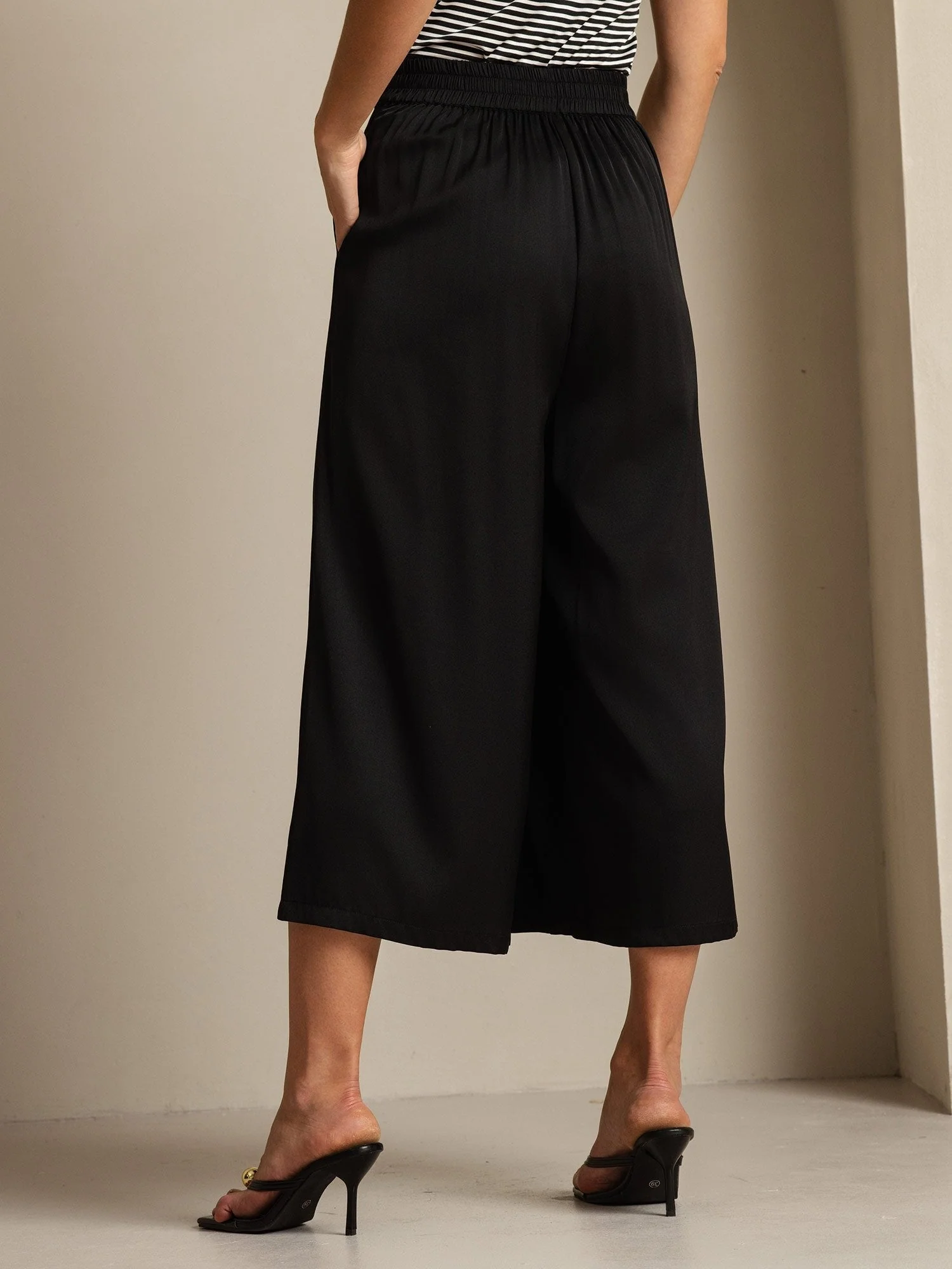 19Momme Silk Women's High Waist Pleated Wide Leg Capri Pants - Image 2