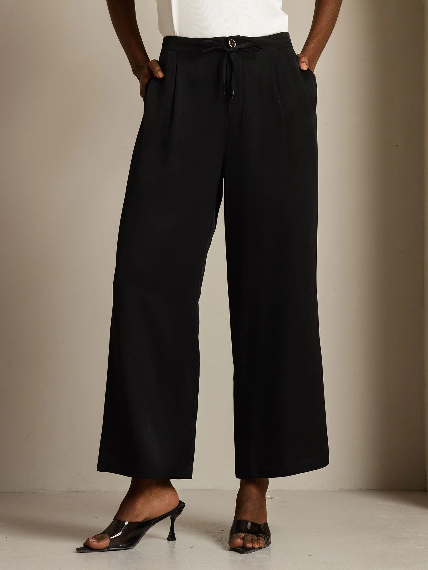 19Momme Silk Women's High Waist Wide Leg Drawstring Pants with Pockets - Image 10