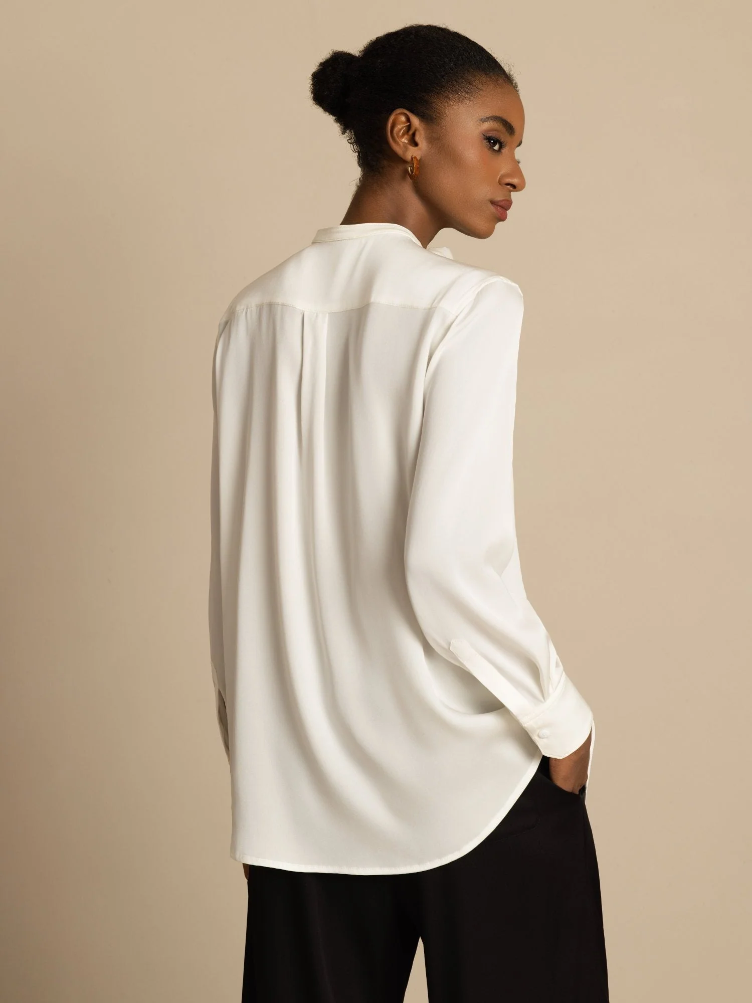 19Momme Silk Women's Long Sleeve Stand Collar Bow Blouse - Image 2