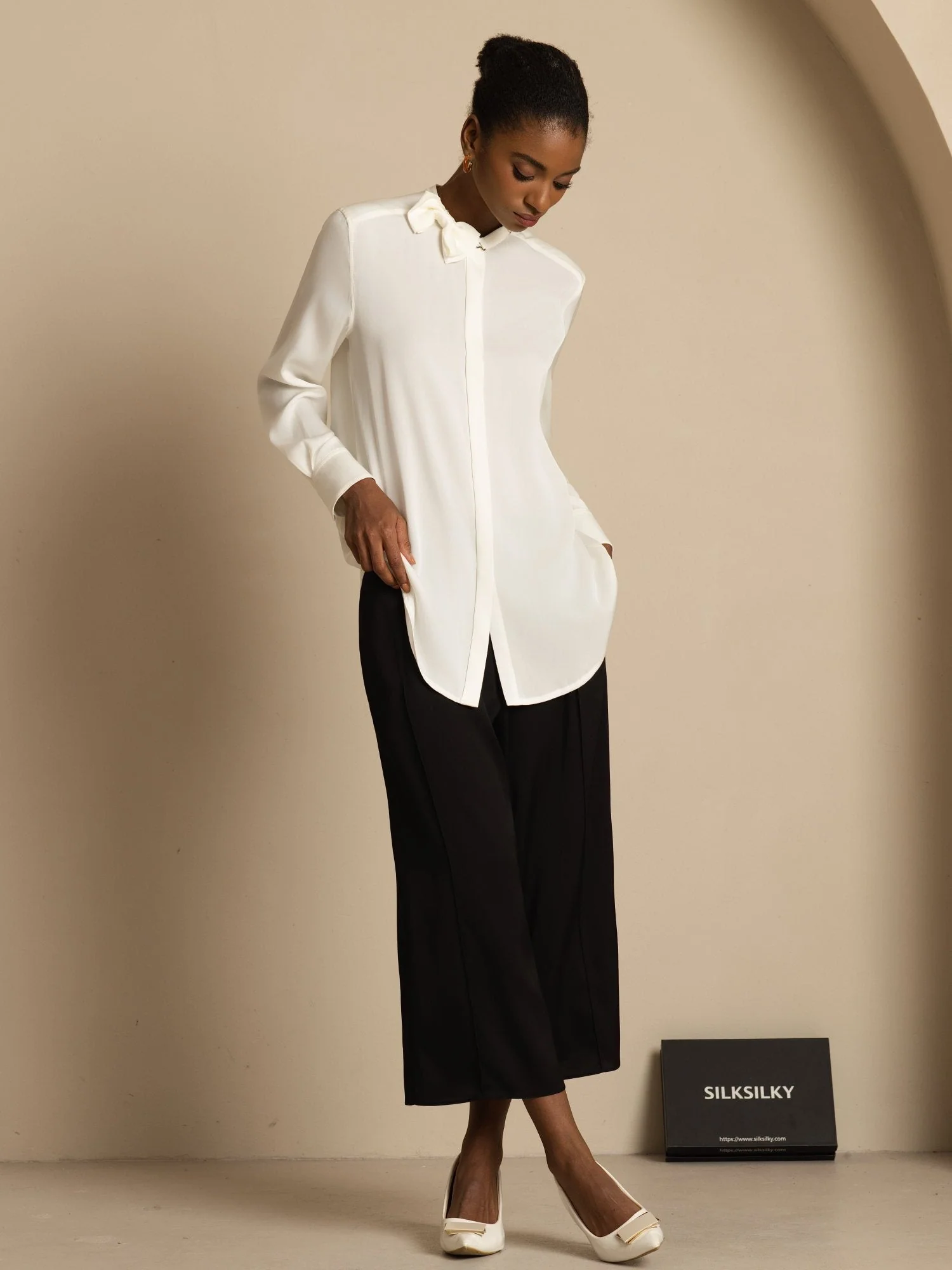 19Momme Silk Women's Long Sleeve Stand Collar Bow Blouse - Image 6