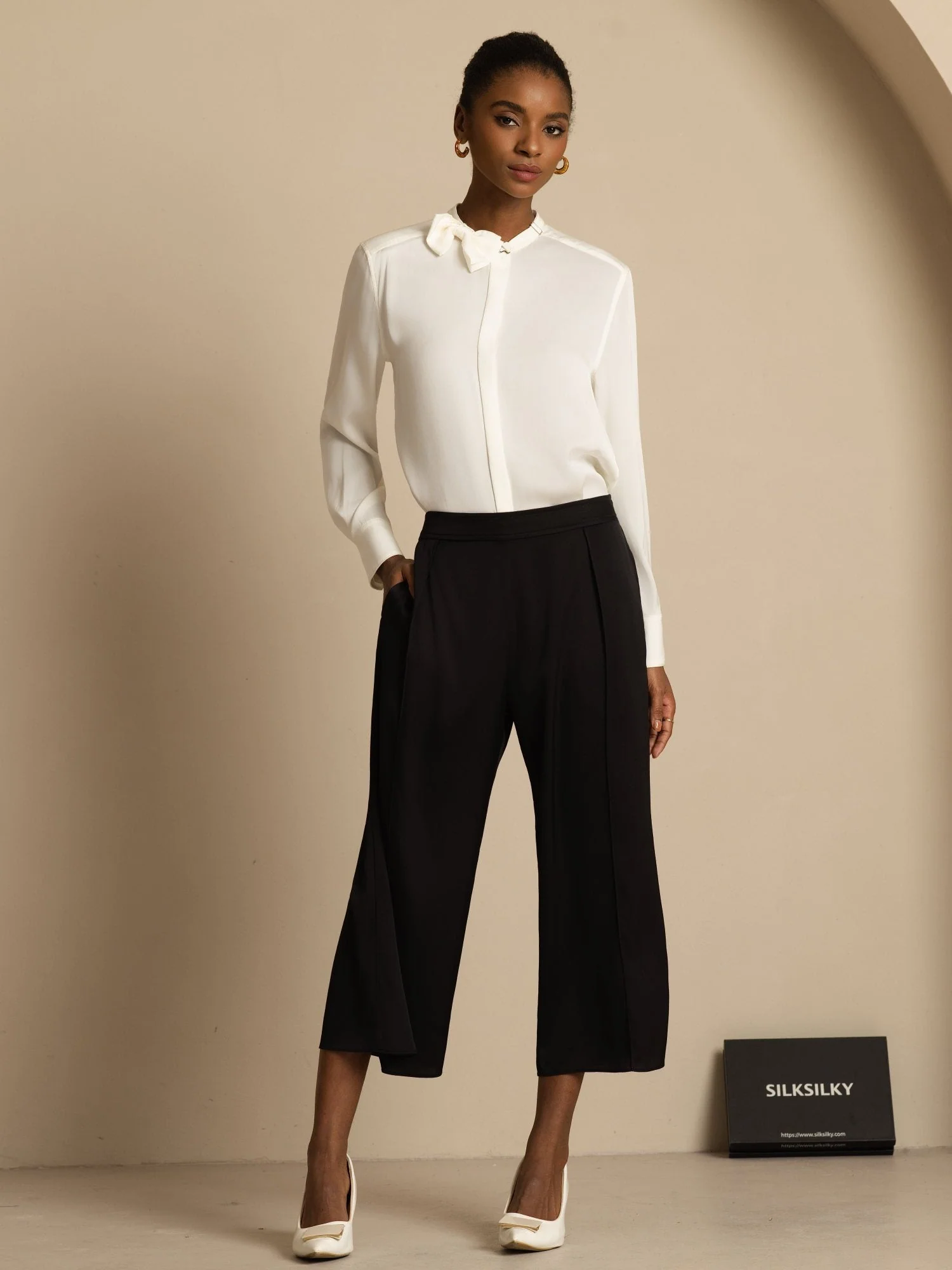 19Momme Silk Women's Long Sleeve Stand Collar Bow Blouse - Image 8