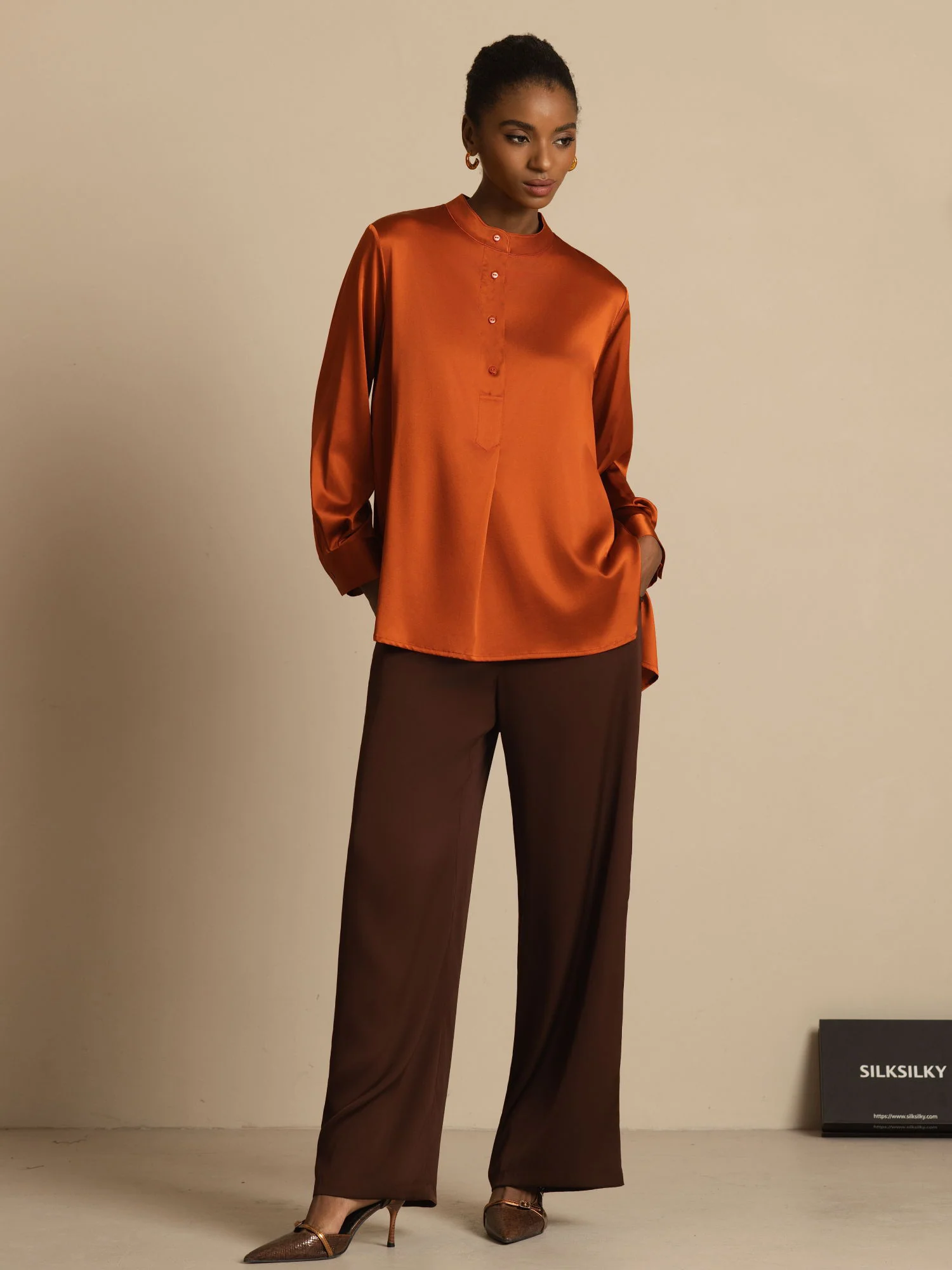19Momme Silk Women’s  Stand Collar High-Low Blouse With Button Detail - Image 14