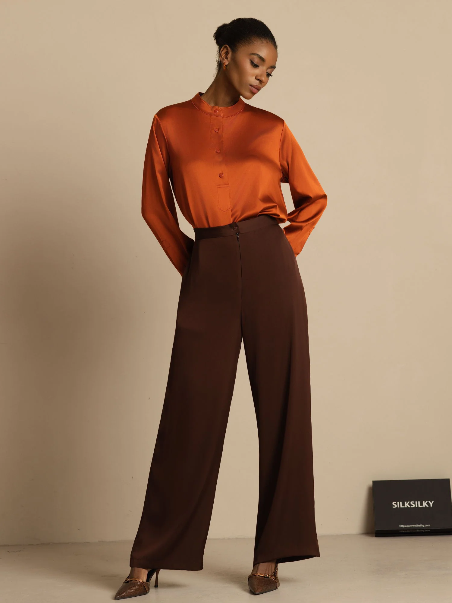 19Momme Silk Women’s  Stand Collar High-Low Blouse With Button Detail - Image 15