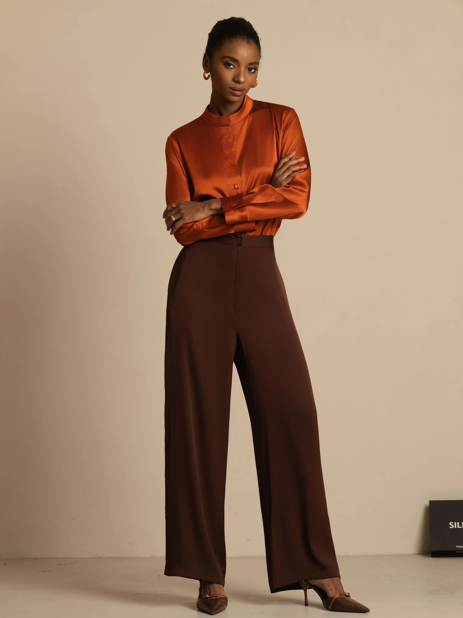19Momme Silk Women’s  Stand Collar High-Low Blouse With Button Detail - Image 16