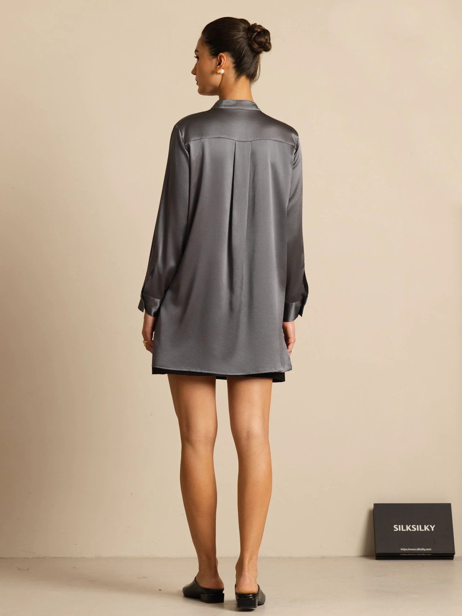 19Momme Silk Women’s  Stand Collar High-Low Blouse With Button Detail - Image 24