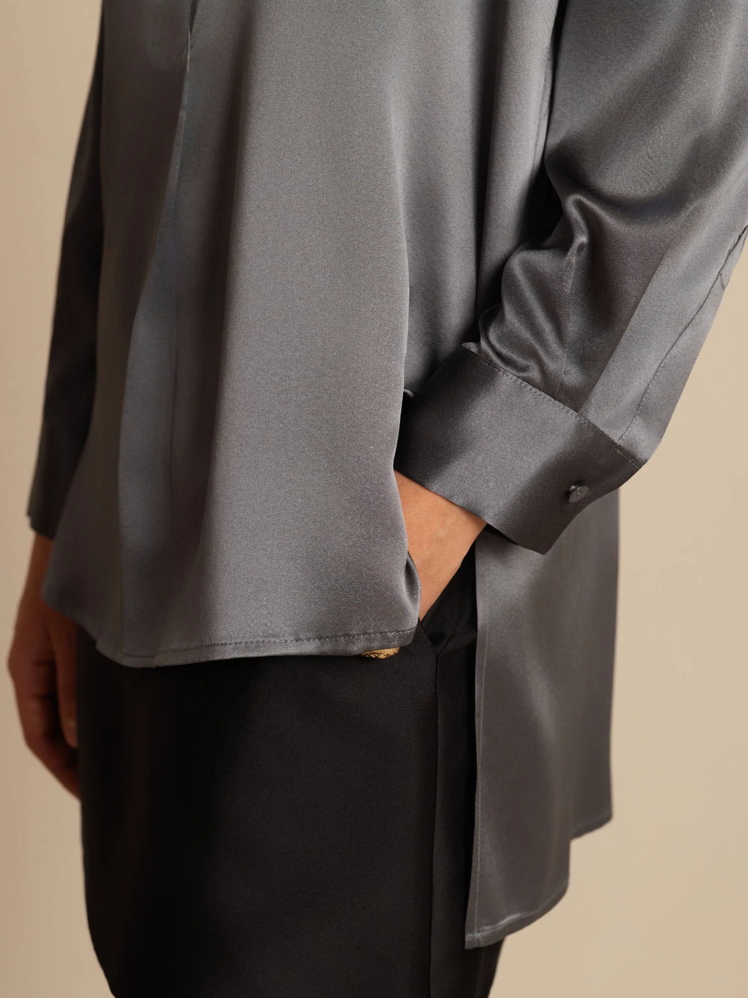 19Momme Silk Women’s  Stand Collar High-Low Blouse With Button Detail - Image 30