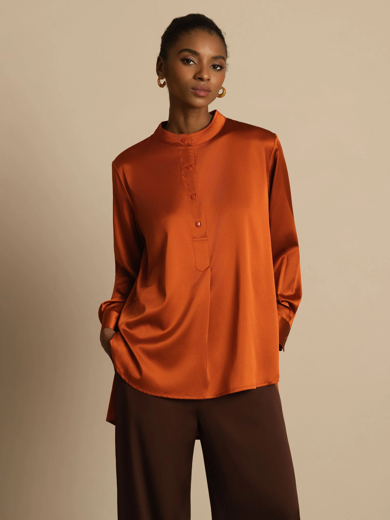 19Momme Silk Women’s  Stand Collar High-Low Blouse With Button Detail - Image 9