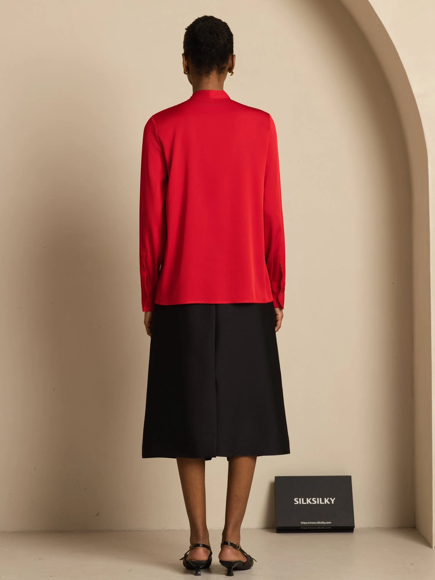 19Momme Silk Women's Tie Neck Long Sleeve Blouse - Image 13