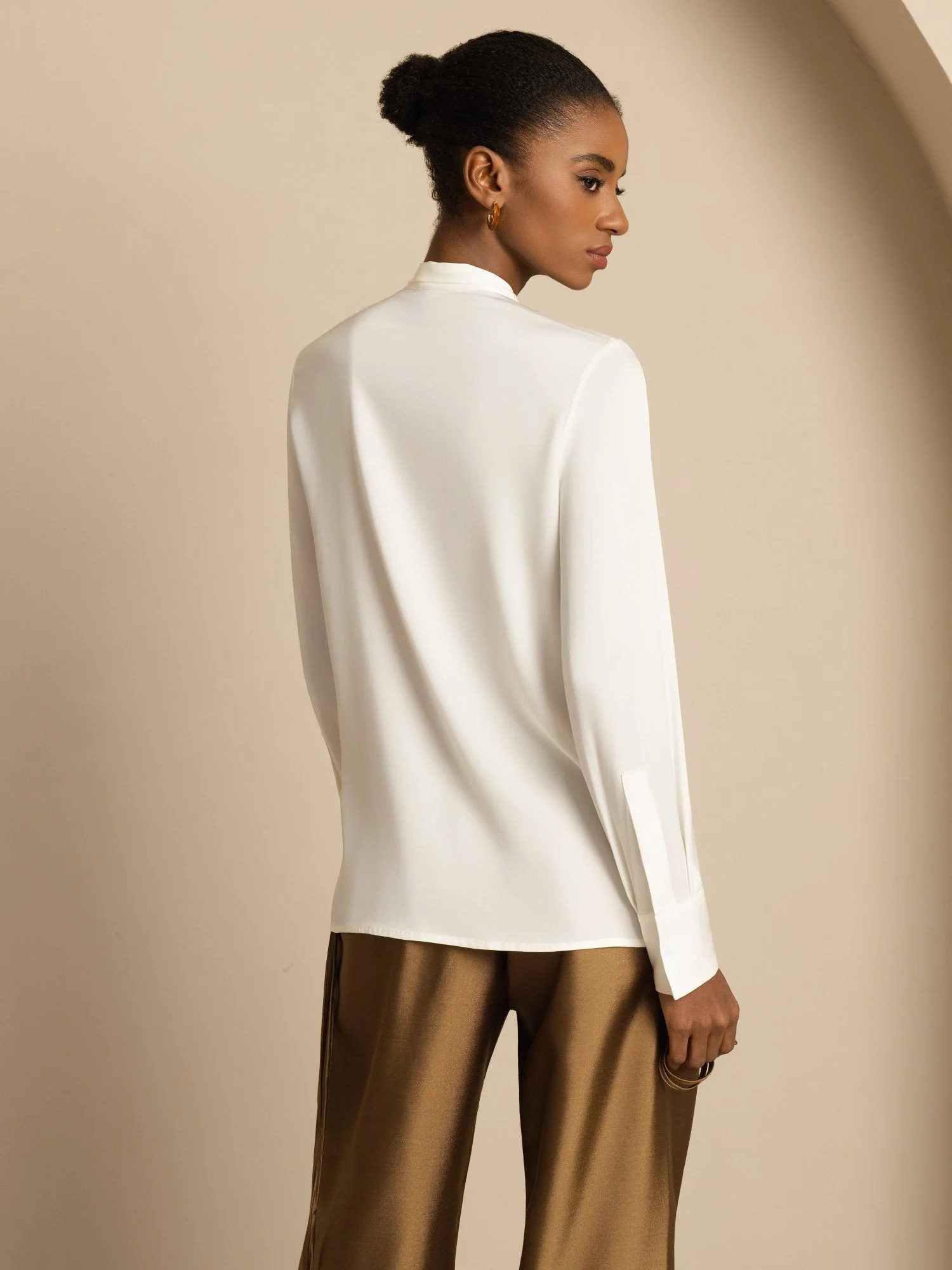 19Momme Silk Women's Tie Neck Long Sleeve Blouse - Image 3