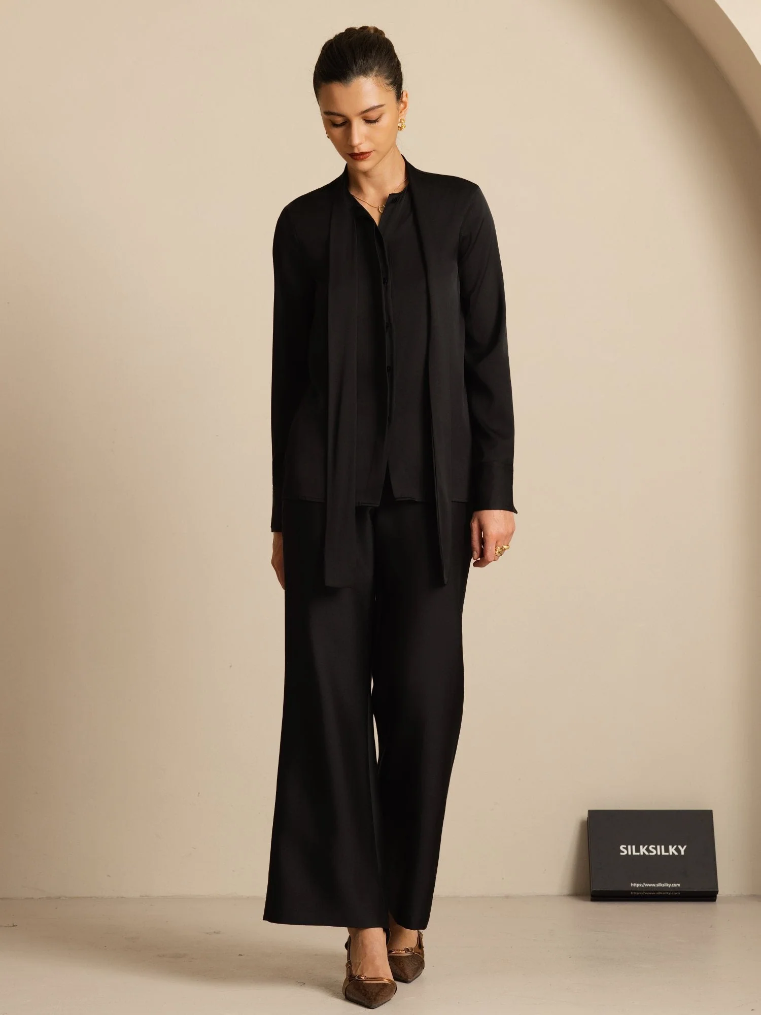 19Momme Silk Women's Tie Neck Long Sleeve Blouse - Image 9