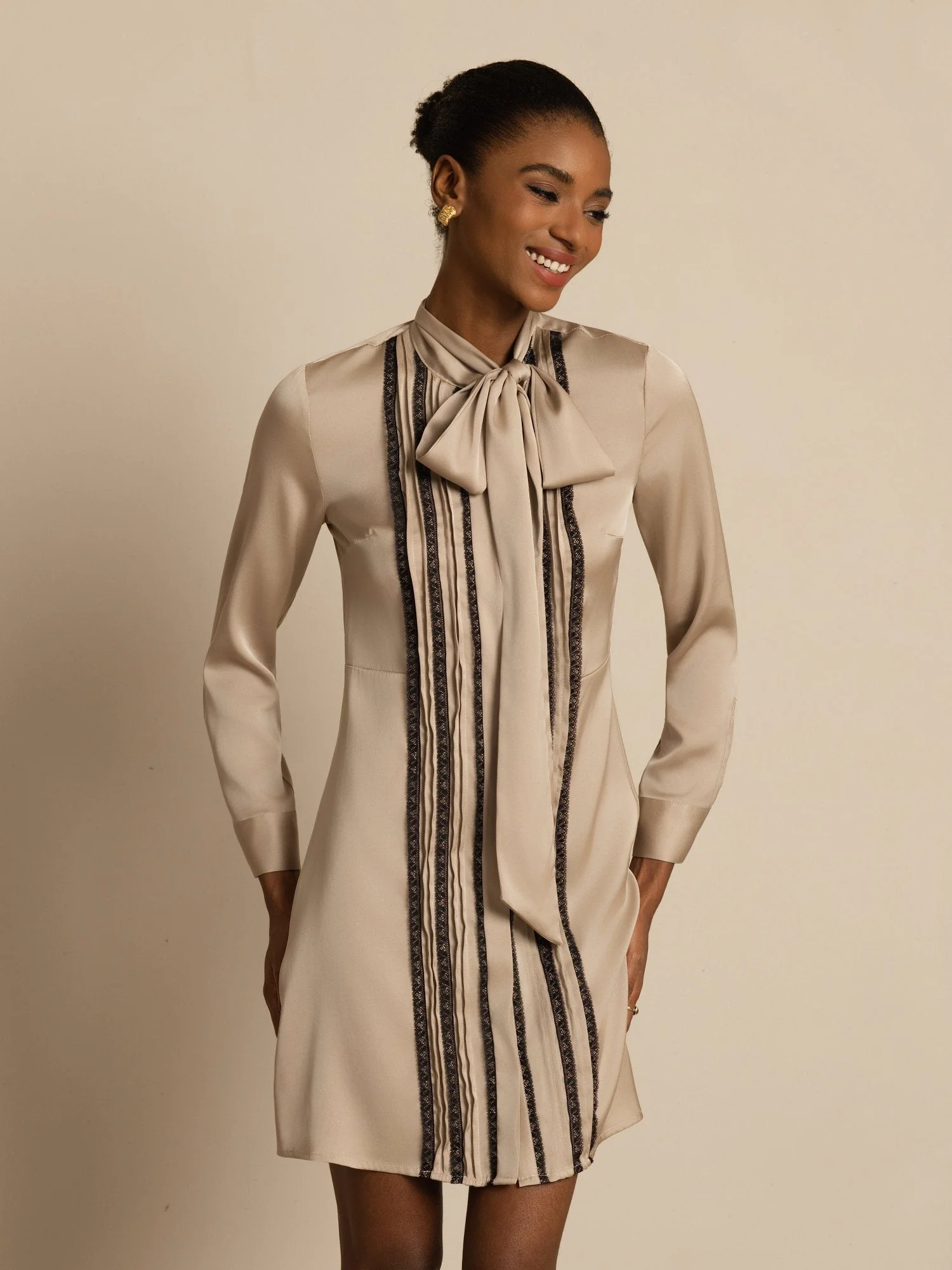 19Momme Silk  Women's Tie-Neck Short Shirt Dress with Vertical Pleated - Image 19