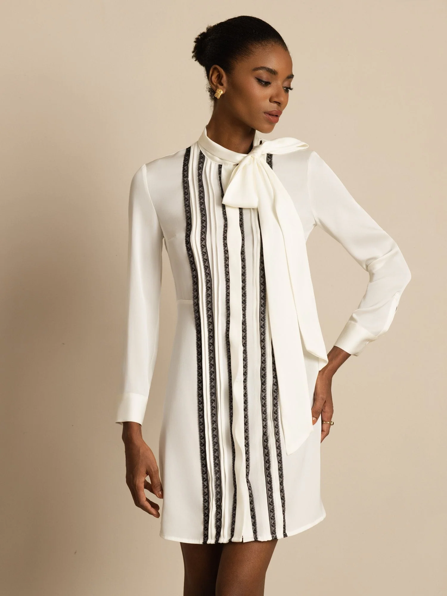 19Momme Silk  Women's Tie-Neck Short Shirt Dress with Vertical Pleated - Image 4