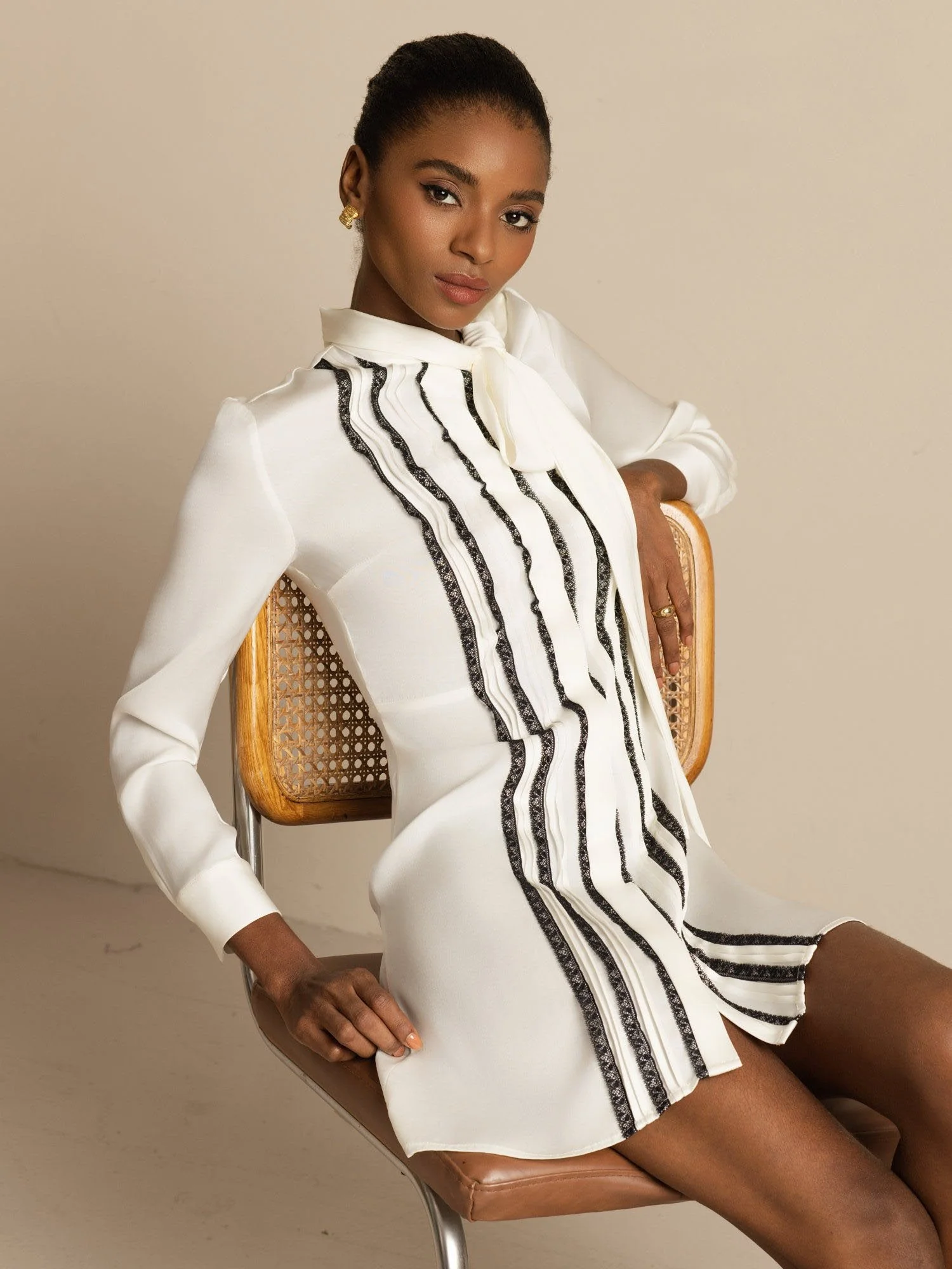 19Momme Silk  Women's Tie-Neck Short Shirt Dress with Vertical Pleated - Image 5