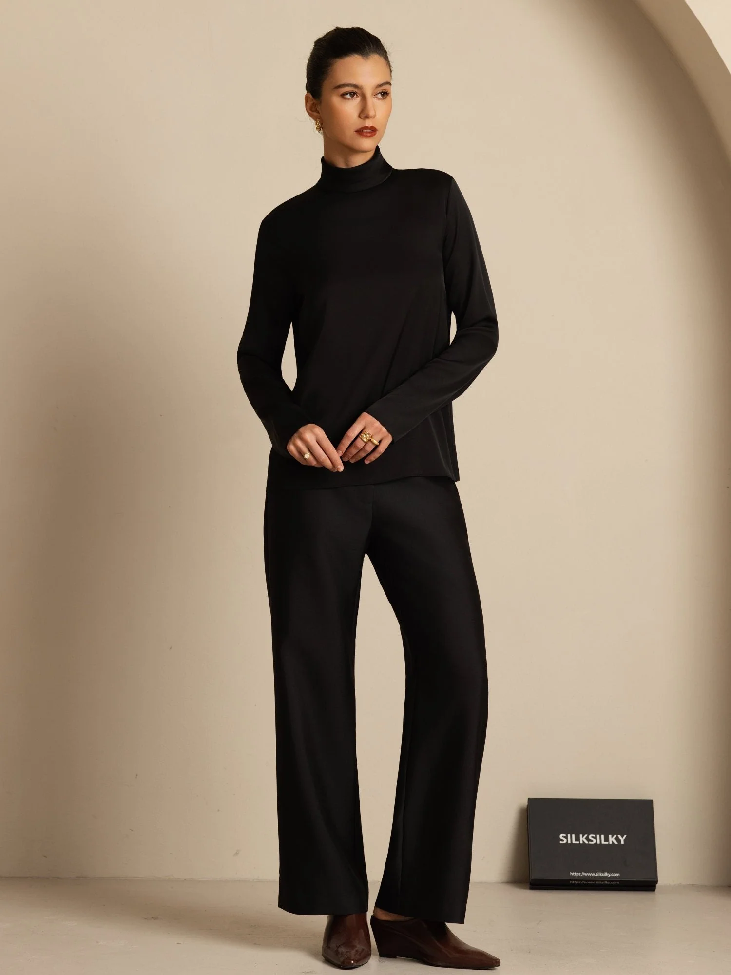 19Momme Silk Women's Turtle Neck Long Sleeve Top - Image 12