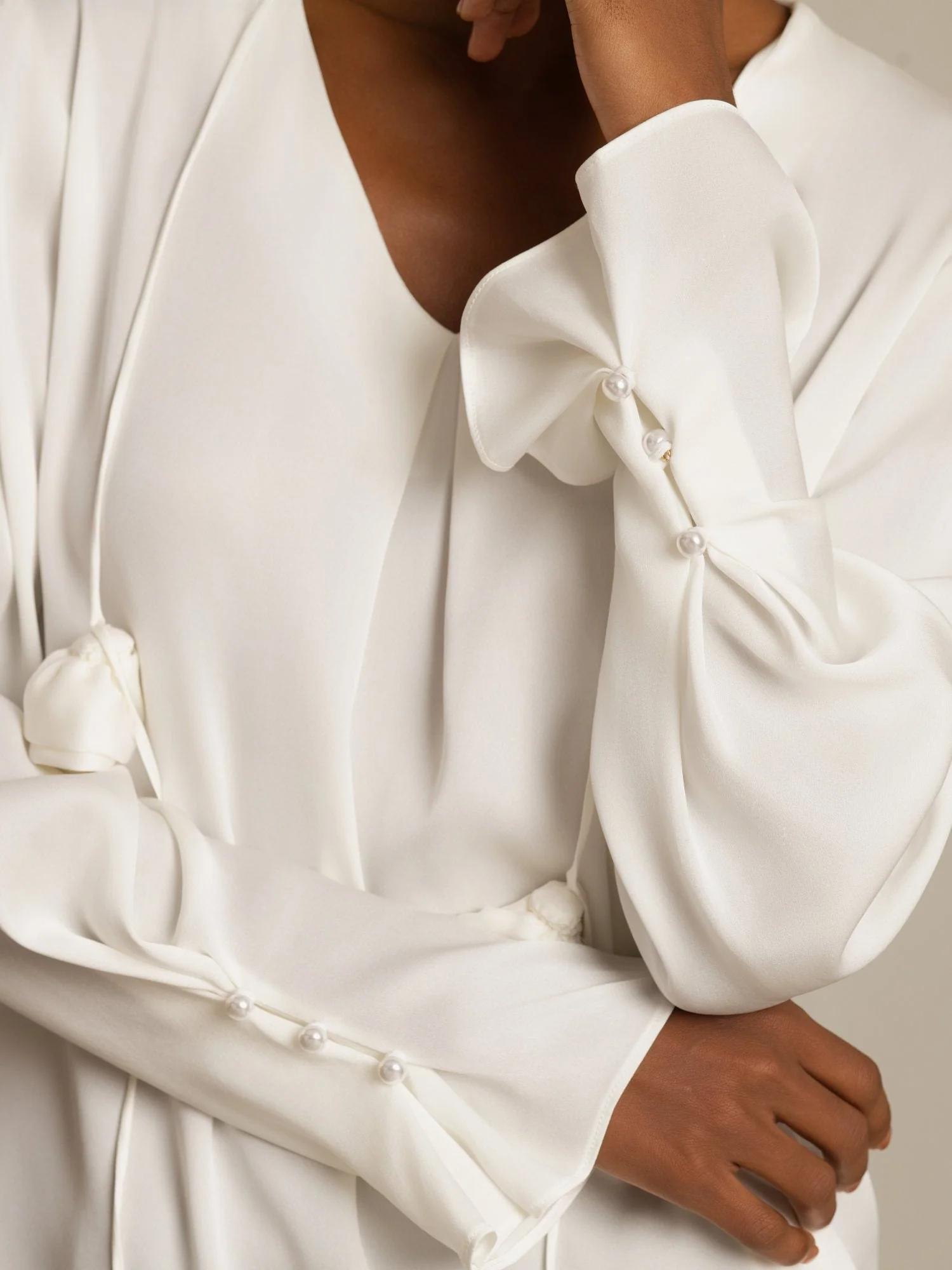 19Momme Silk Women's V Neck Long Sleeve Blouse With 3D Rose Detail - Image 6