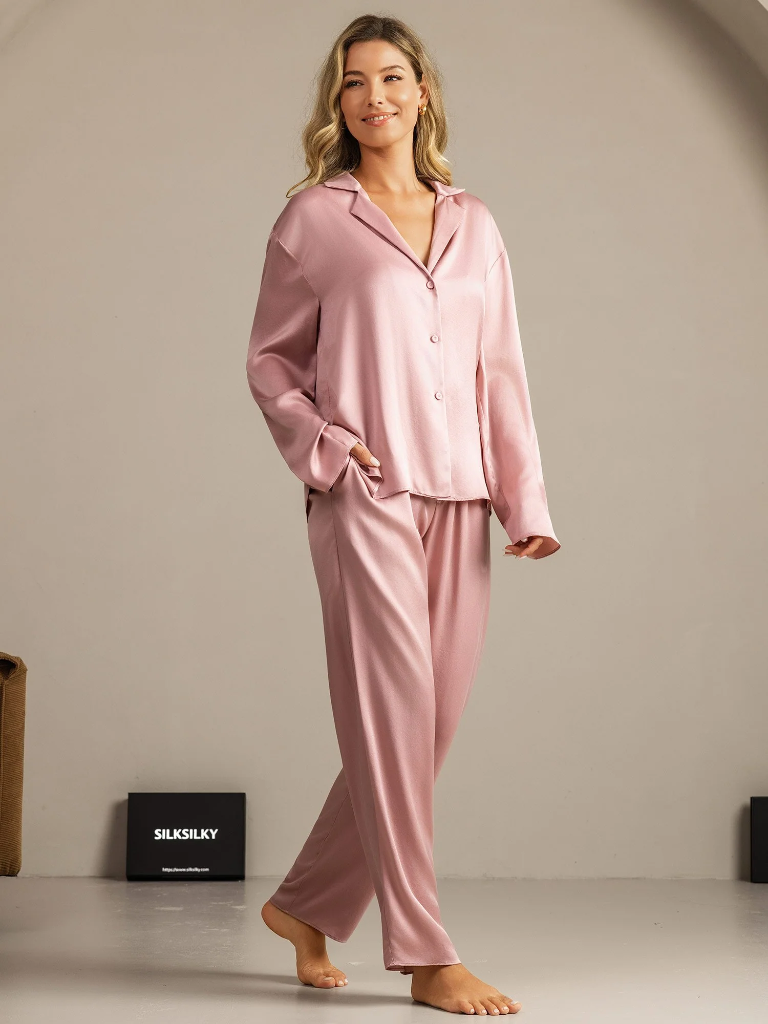 19Momme Washable Silk Long Sleeve Notch Collar Women's Pajamas Set - Image 18