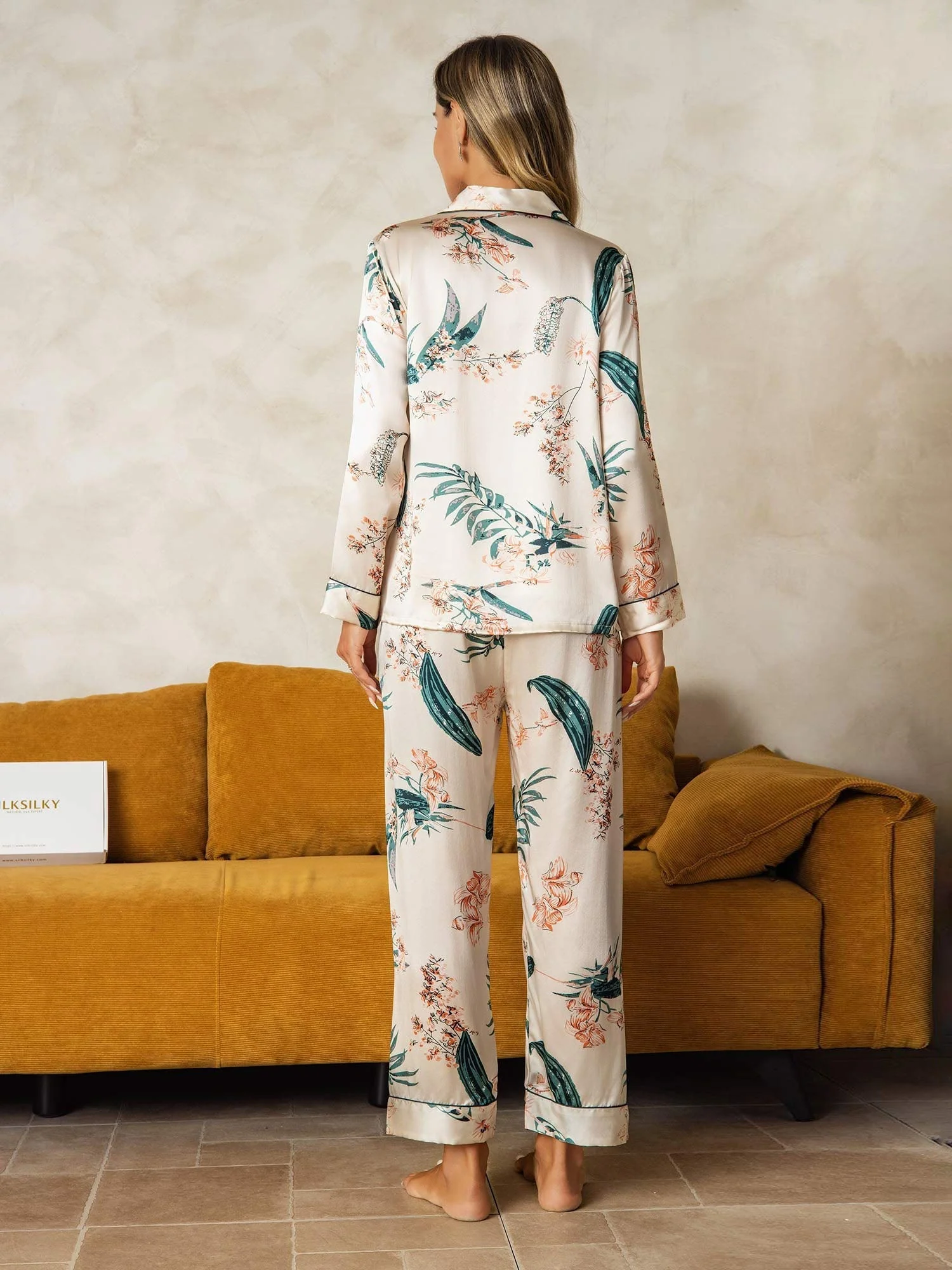 Pure Silk Botanical Print Long Sleeve Women's Pajamas Set With Pants - Image 6