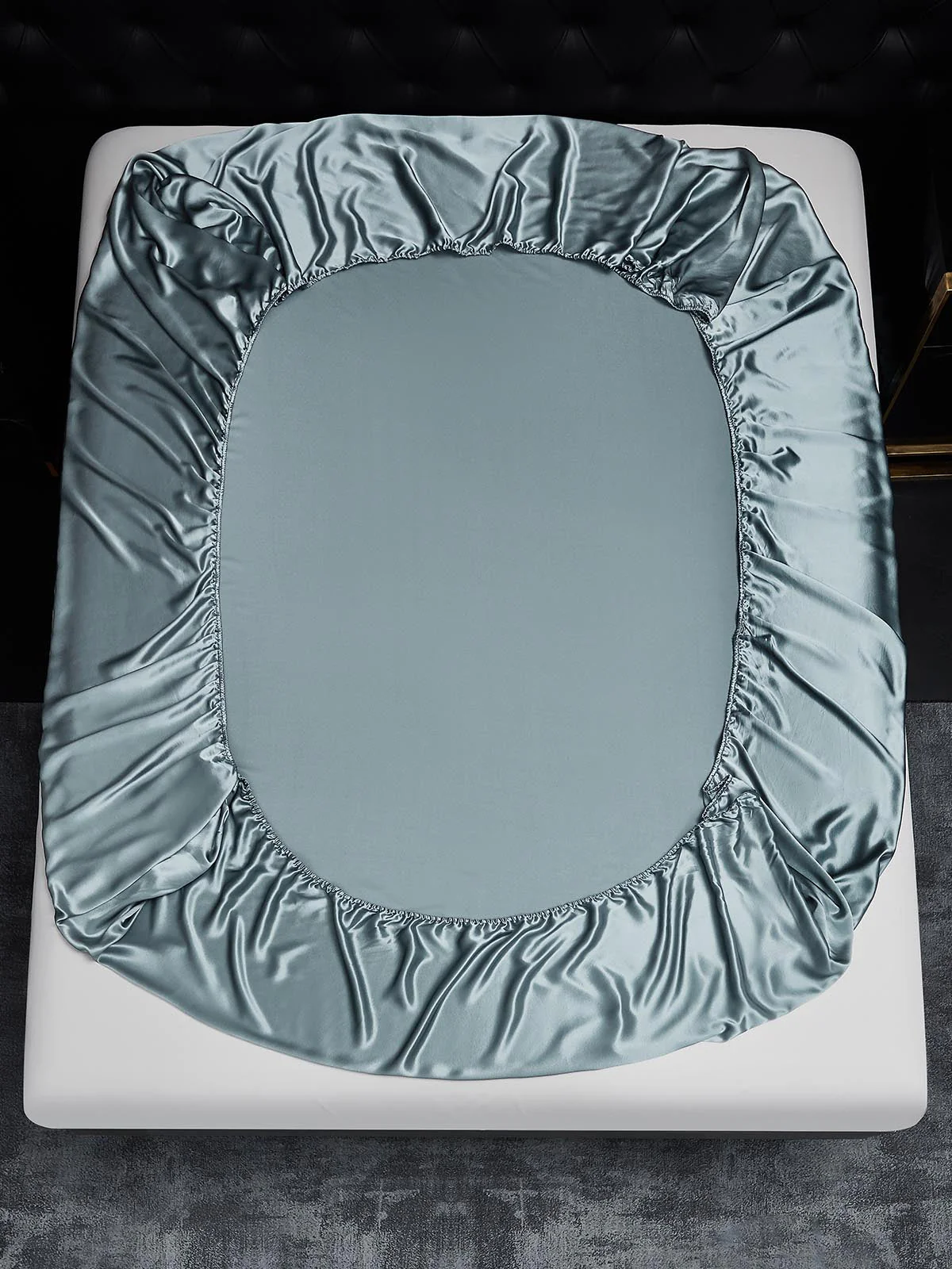 22Momme Mulberry Silk Seamless Fitted Sheet - Image 52
