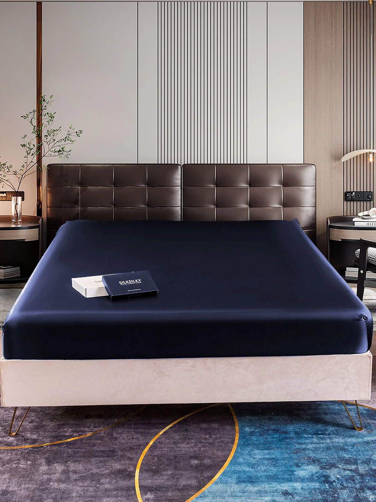 22Momme Mulberry Silk Seamless Fitted Sheet - Image 7