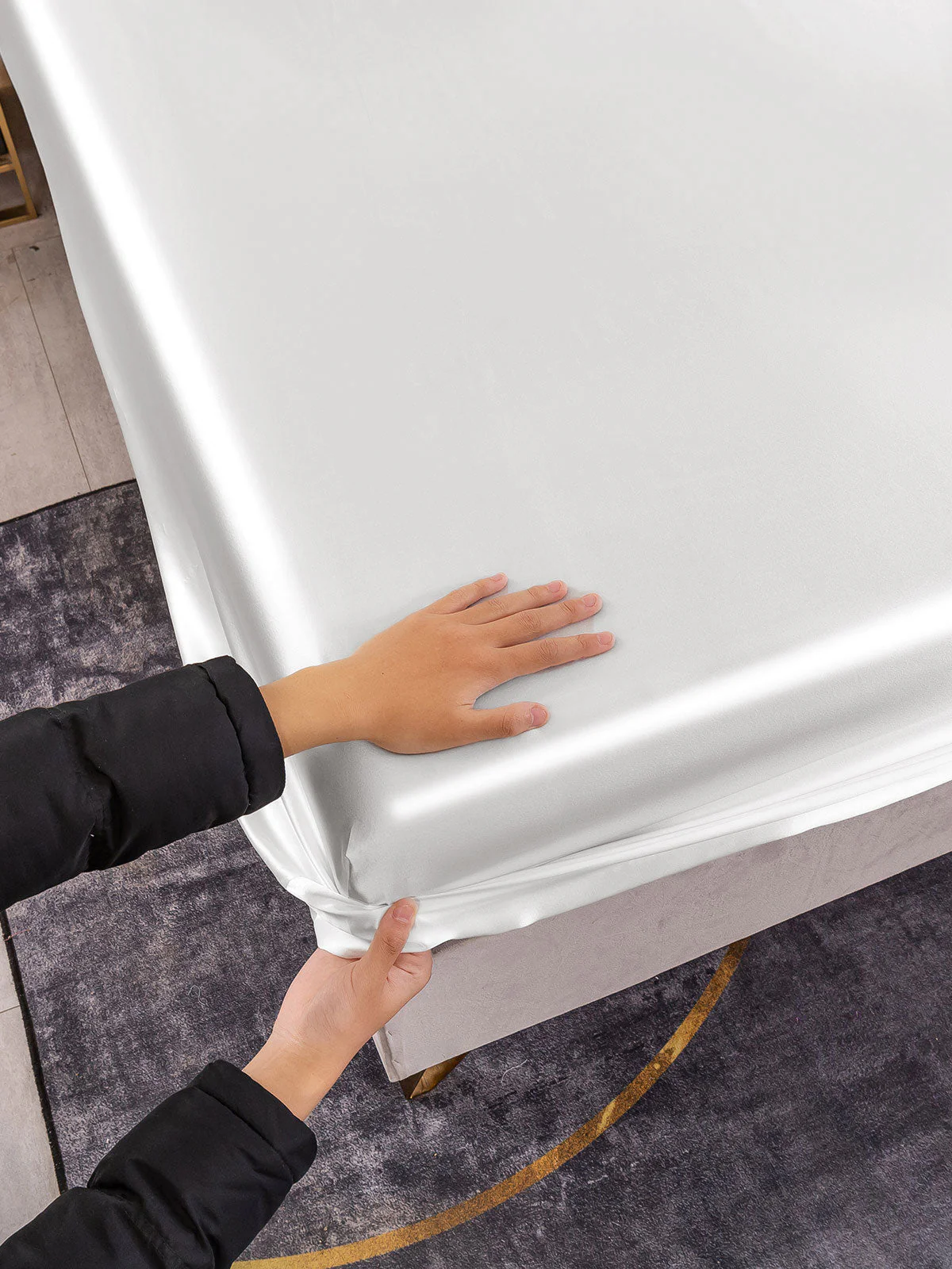 25Momme Mulberry Silk Seamless Fitted Sheet - Image 4