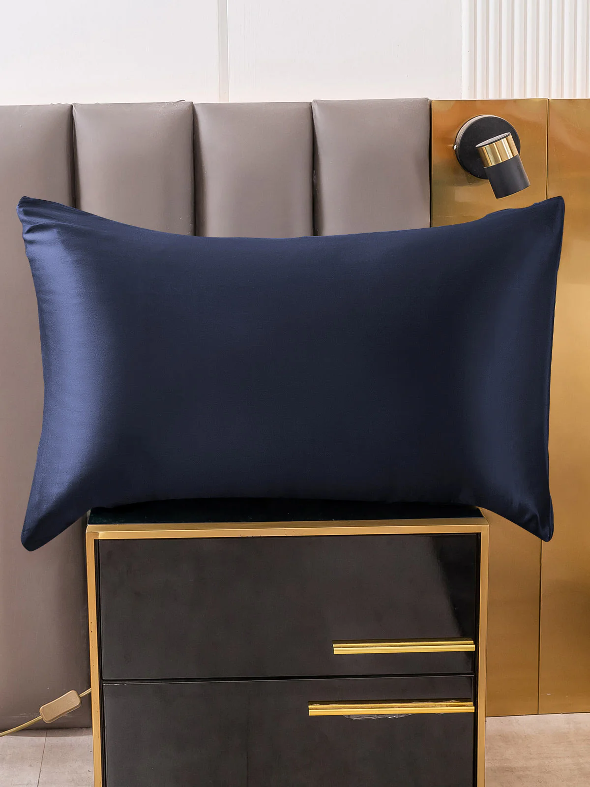 2Pcs 19Momme Pure Silk Pillowcases Bundle - Hidden Zipper - Image 5