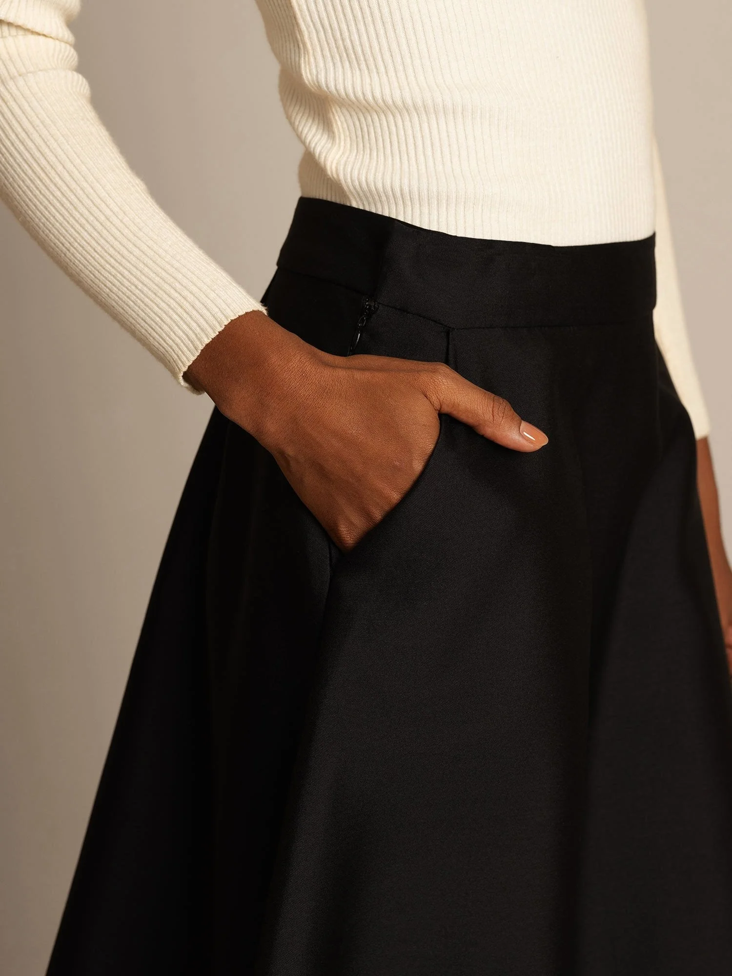 32Momme Silk-Wool Blend  A Line Midi Skirt with Zipper Deign - Image 4