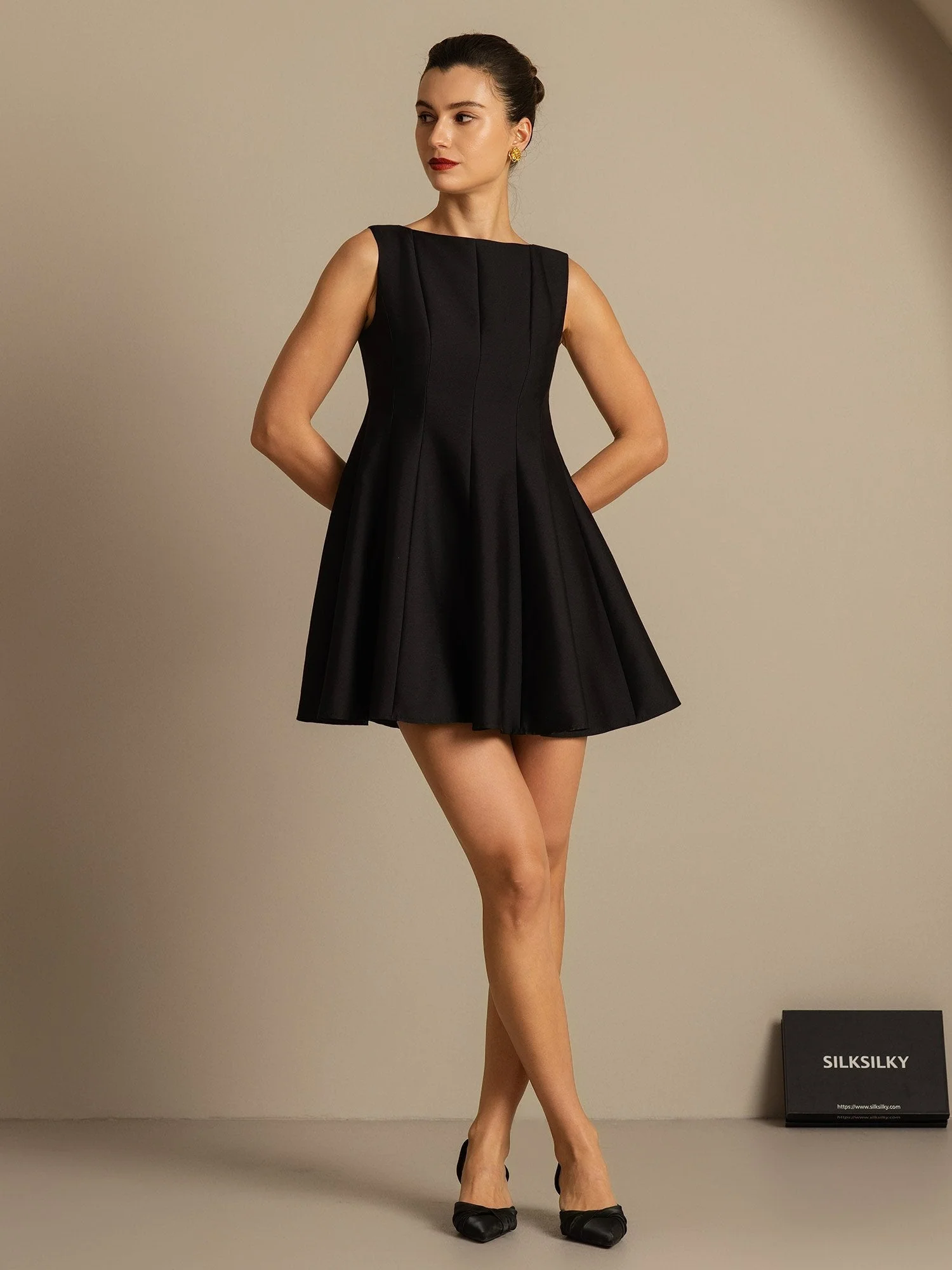 Clearance - 32Momme Silk-Wool Blend Casual Sleeveless Skater Short Dress - Image 15