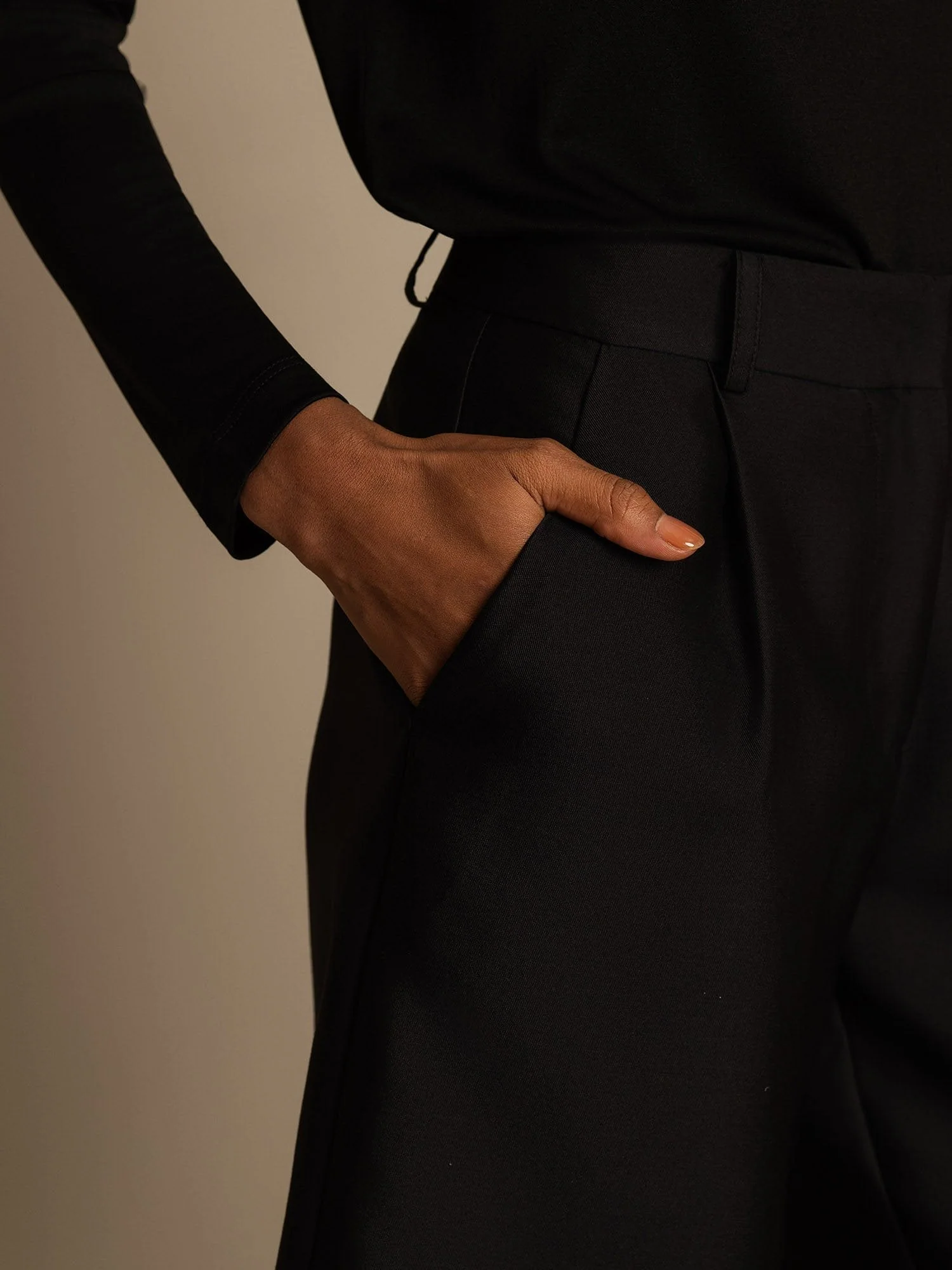 Clearance - 32Momme Silk-Wool Blend High Waist Straight Fit Women's Mid-length Pants with Side Pockets  Design - Image 12