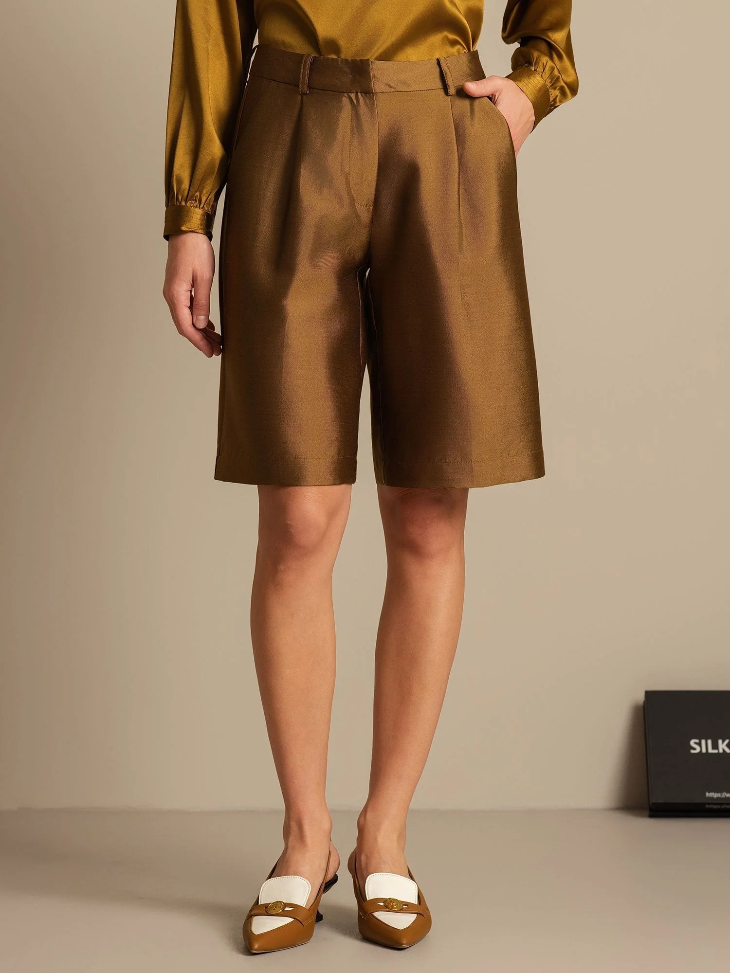 Clearance - 32Momme Silk-Wool Blend High Waist Straight Fit Women's Mid-length Pants with Side Pockets  Design - Image 18