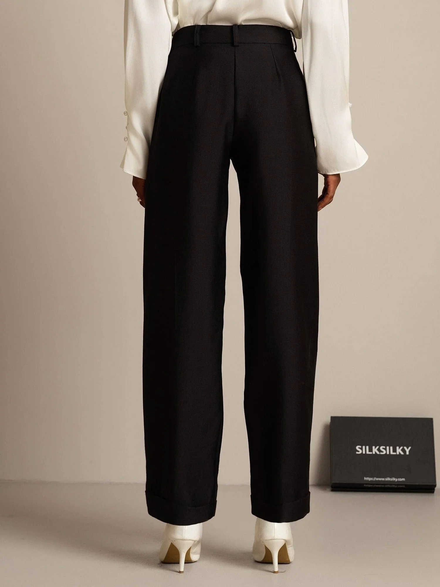 32Momme Silk-Wool Blend High Waist Tapered Cropped Women's Pants with Tie Waist Design - Image 10