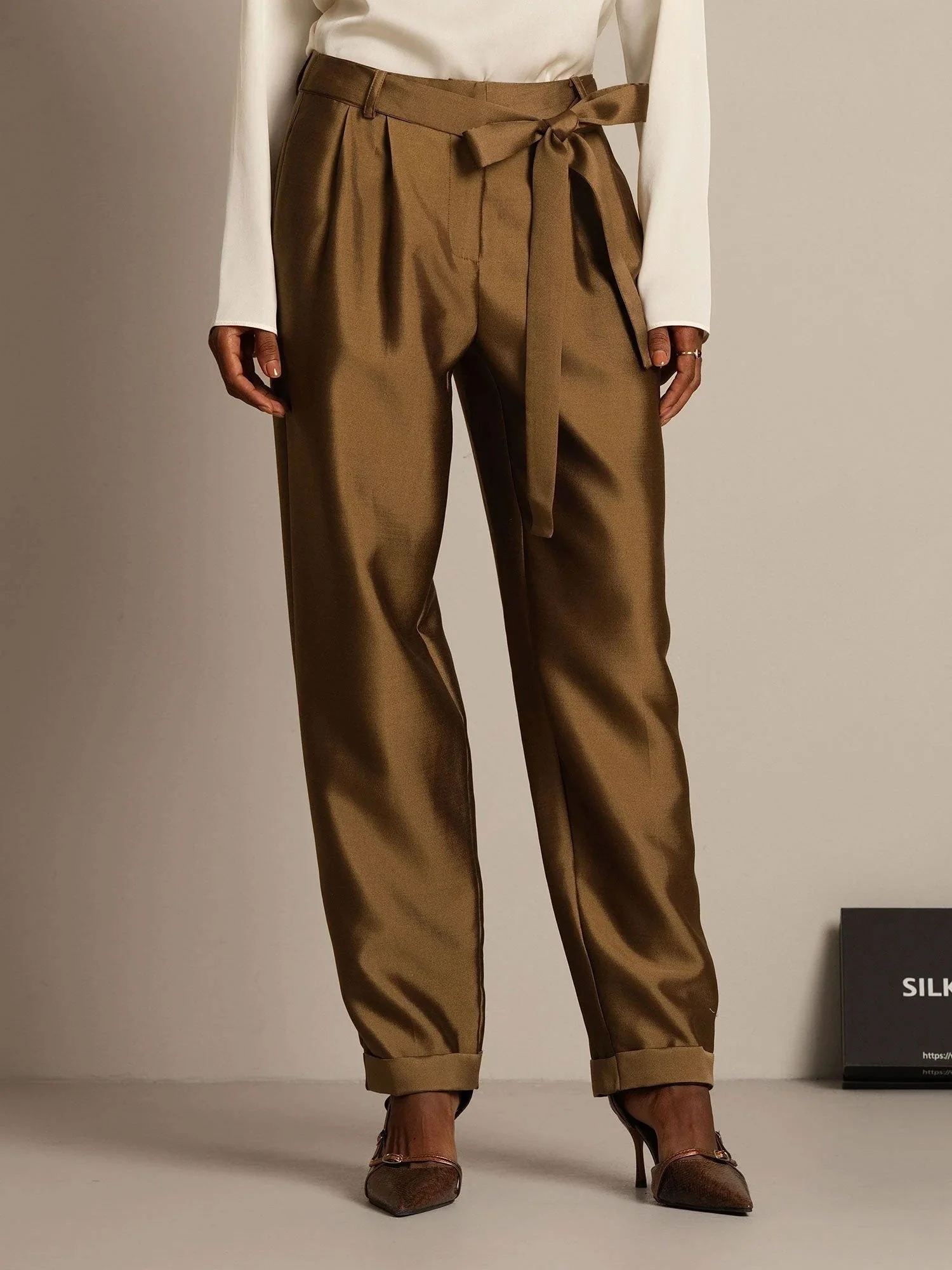32Momme Silk-Wool Blend High Waist Tapered Cropped Women's Pants with Tie Waist Design - Image 22