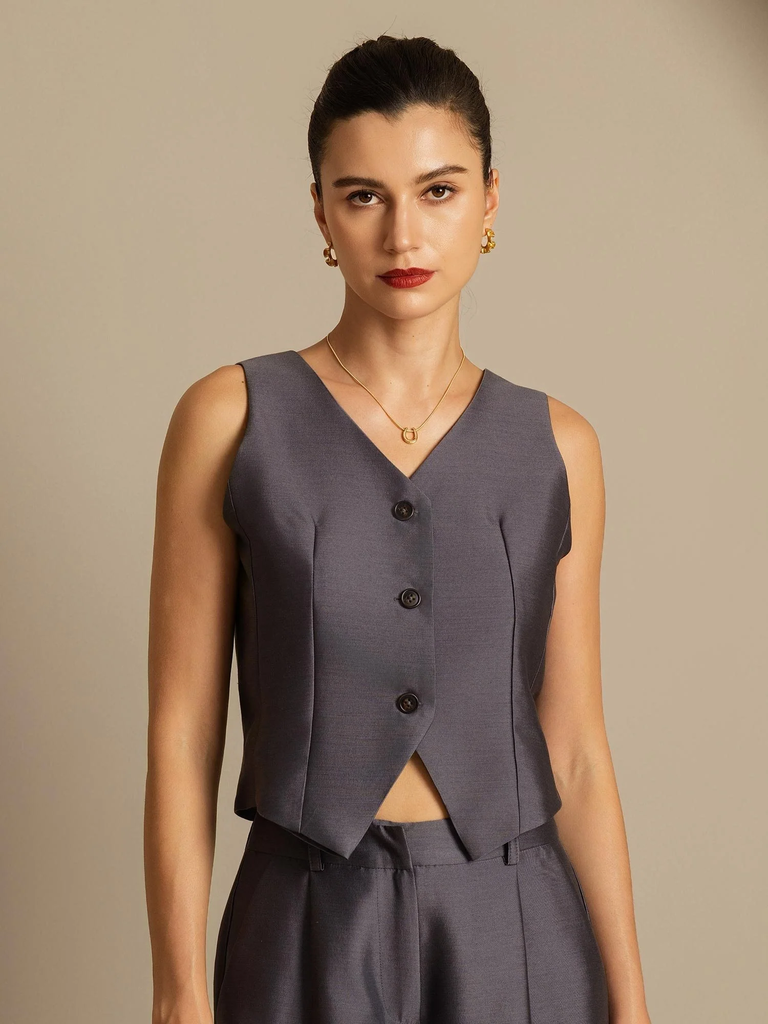 Clearance - 32Momme Silk-Wool Blend Women's V Neck Vest with Button Design - Image 3