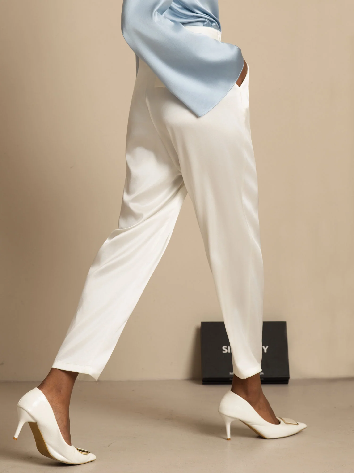 Women's 19Momme Silk High Waist Tapered Pants - Image 14