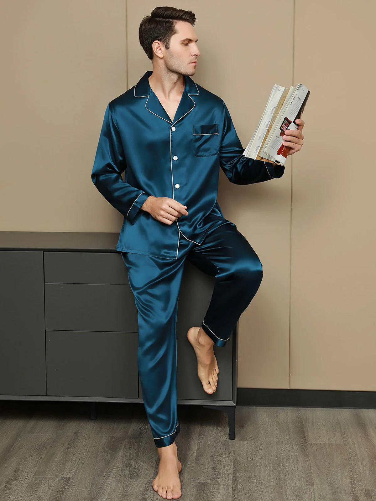Pure Silk Long Sleeve Notch Collar Men's Pajamas Set with Button Up Design - Image 34
