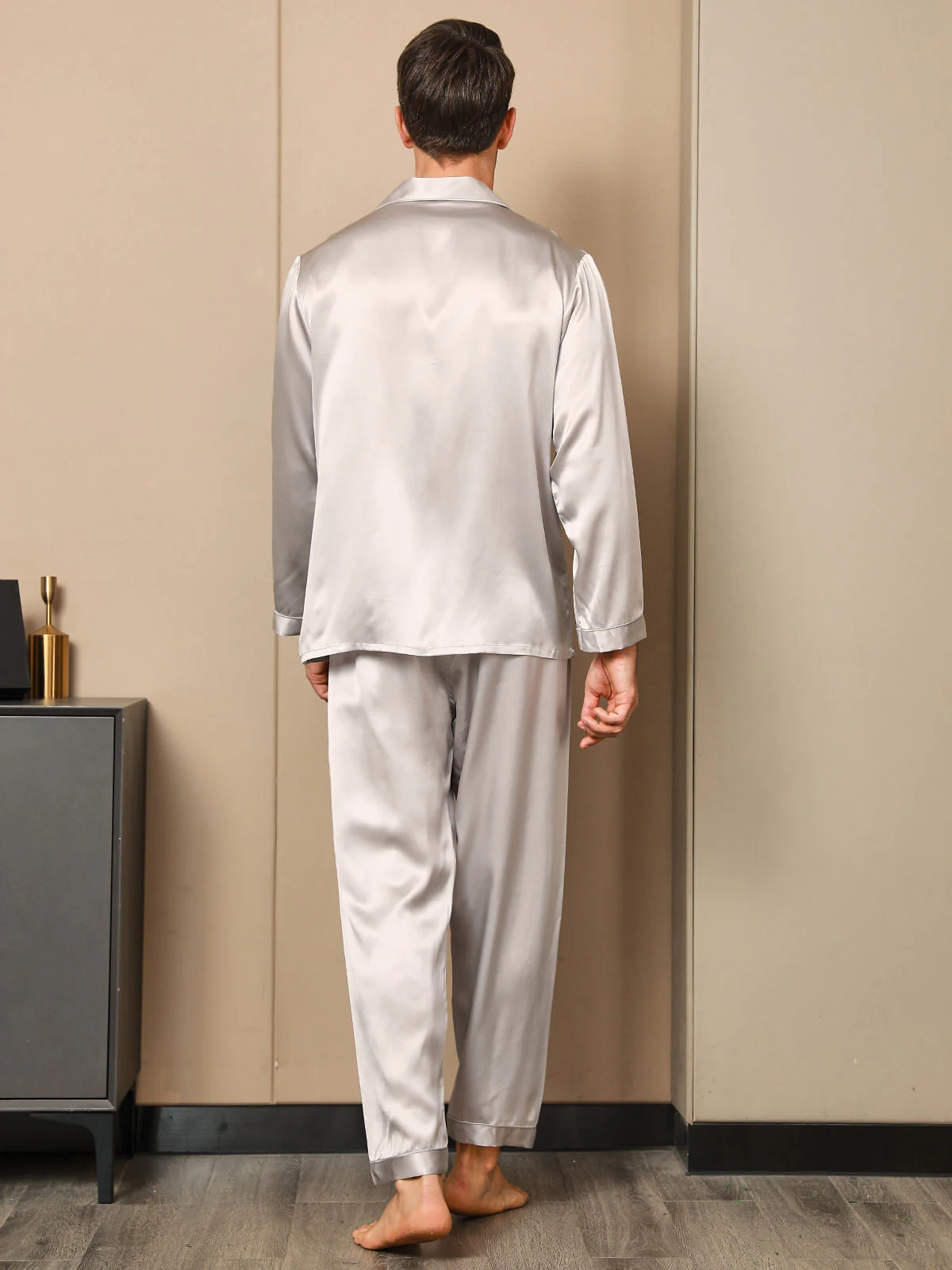 Pure Silk Long Sleeve Notch Collar Men's Pajamas Set with Button Up Design - Image 42