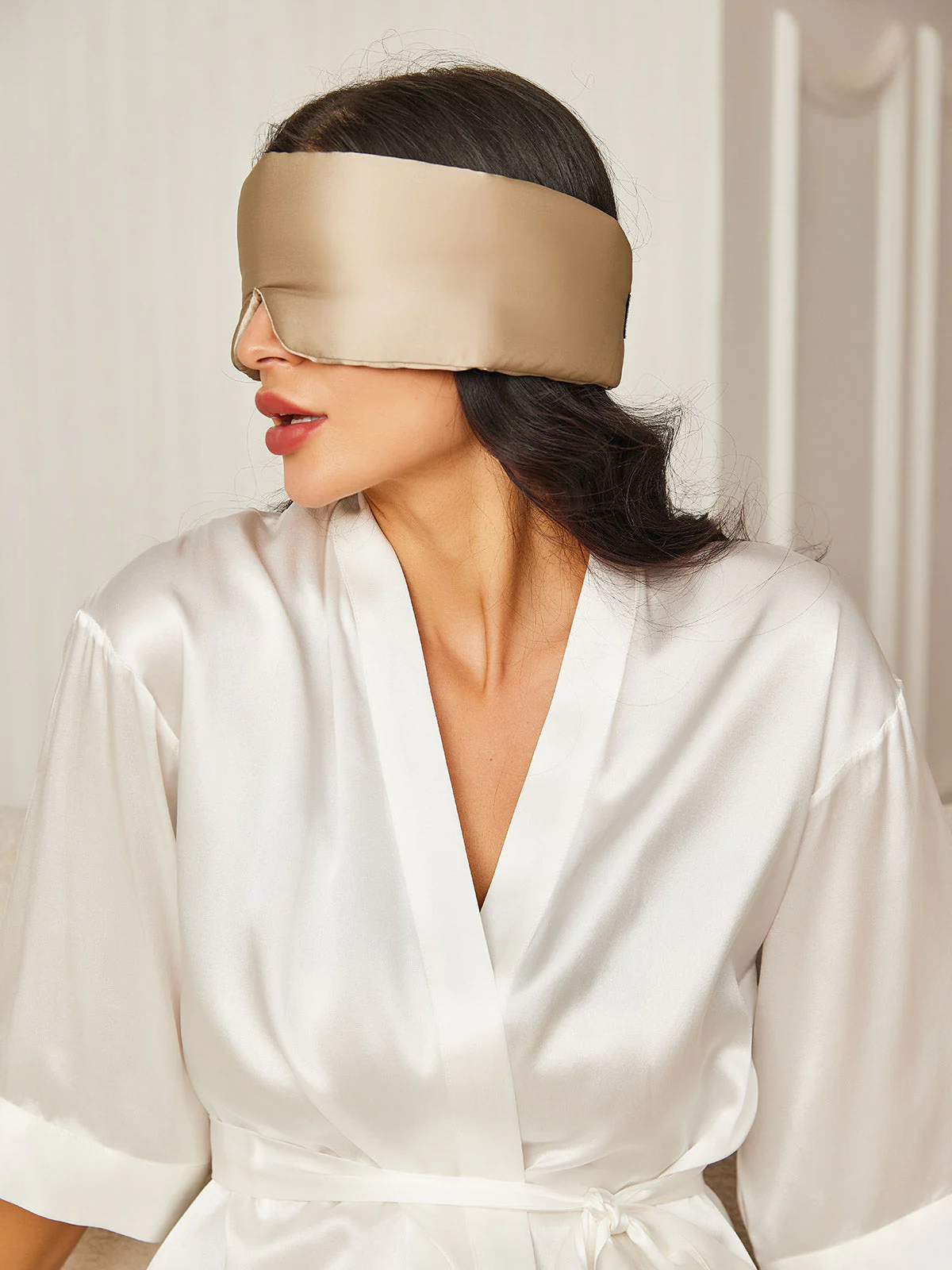 One Piece Silk Sleep Eye Mask With Velcro - Image 15