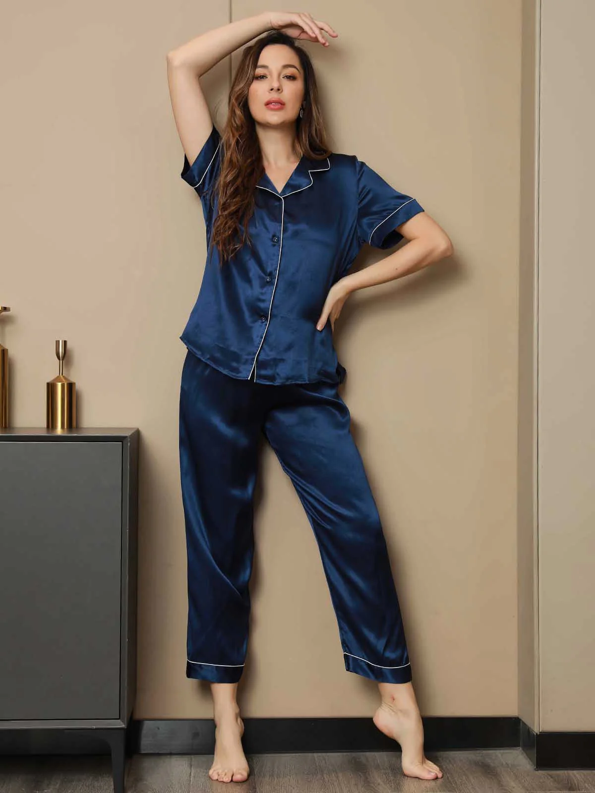 Women's Pure Silk Short Sleeve Pajamas Set - Image 8